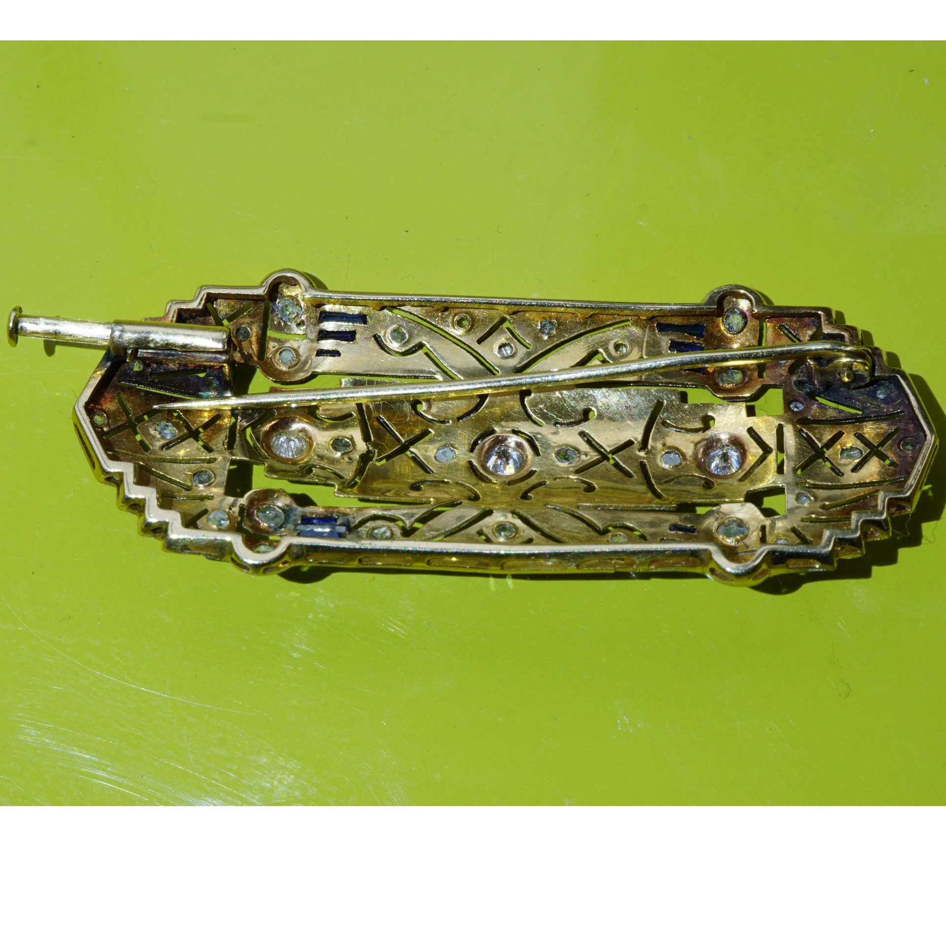 Art Deco Brosche um 1930 mit 0.68 ct Diamanten 750er Weissgold...nostalgische Eleganz