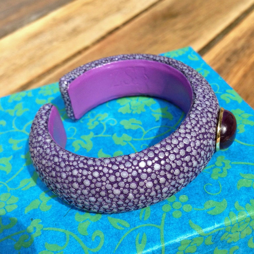 Amethyst Rochenleder Armreif  585er Gold 14 kt Gelbgold