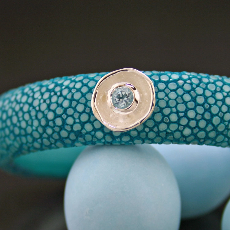 Topas-Rochenleder-Armreif, 925/-Silber