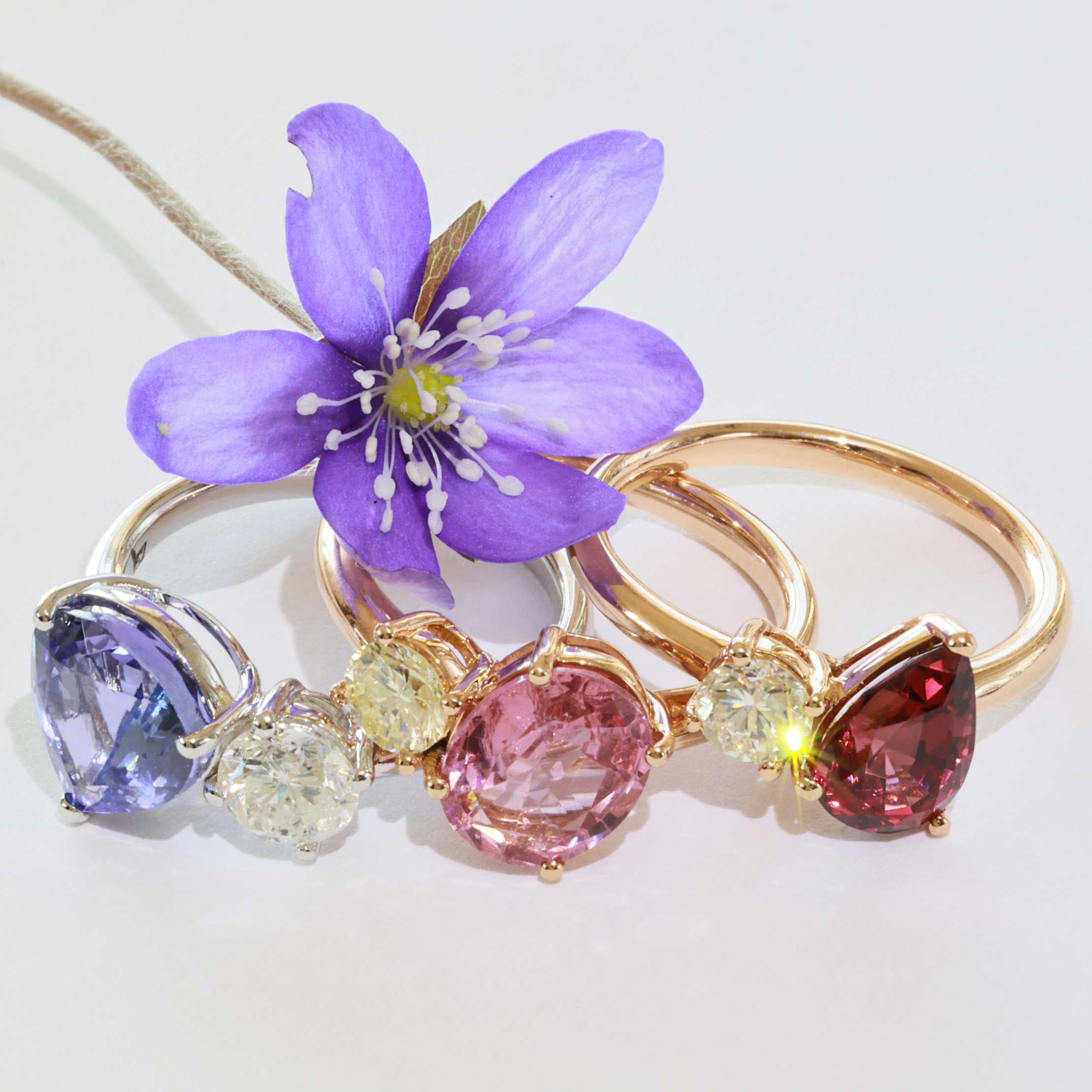 Rhodolith Brillant Ring 750er Rosegold 1.67 ct 0.25 ct tolles Design zum Kombinieren als Steckring 