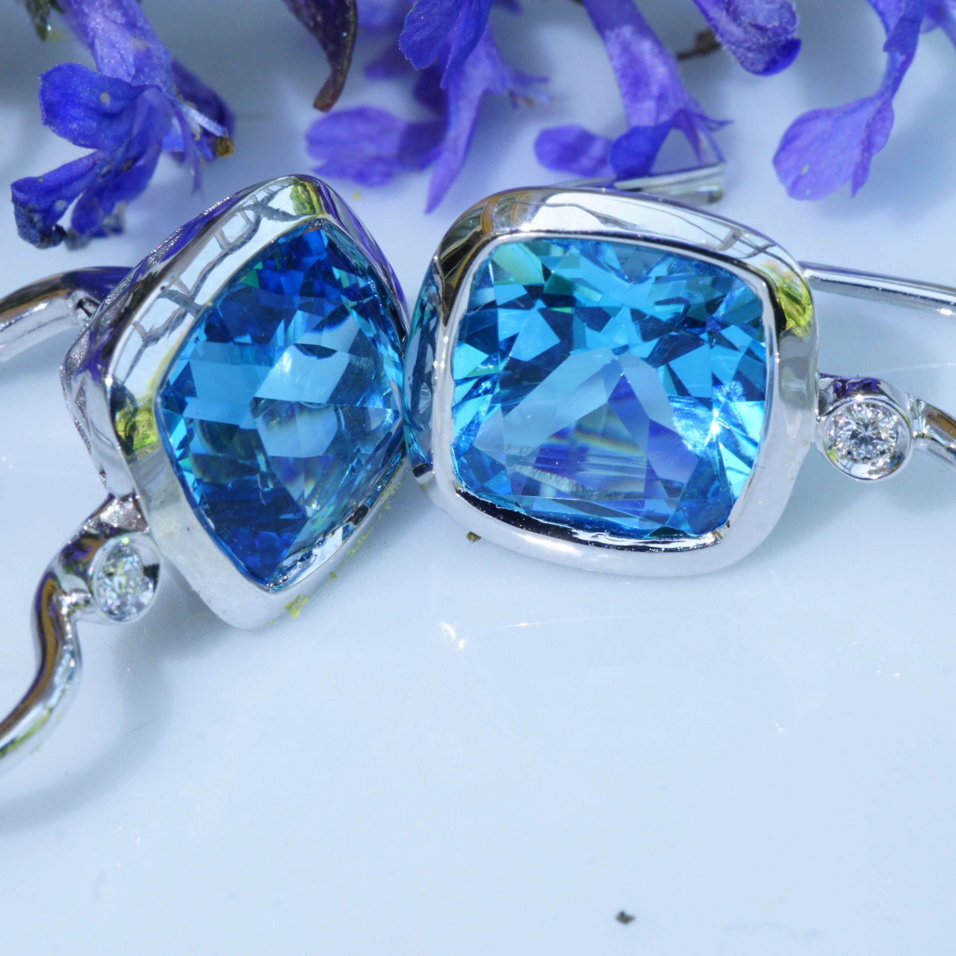 Ohrhänger Blautopas Brillant 750er Weissgold tolle Juweliersarbeit made in Italy