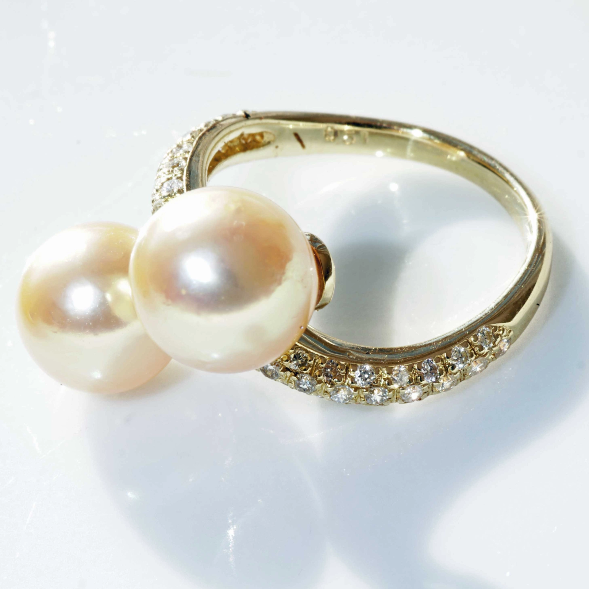Südsee Zuchtperl Brillant Ring in 750er Gelbgold 0.51 ct 9.3/9.6 mm D. goldfarben feiner Lüster