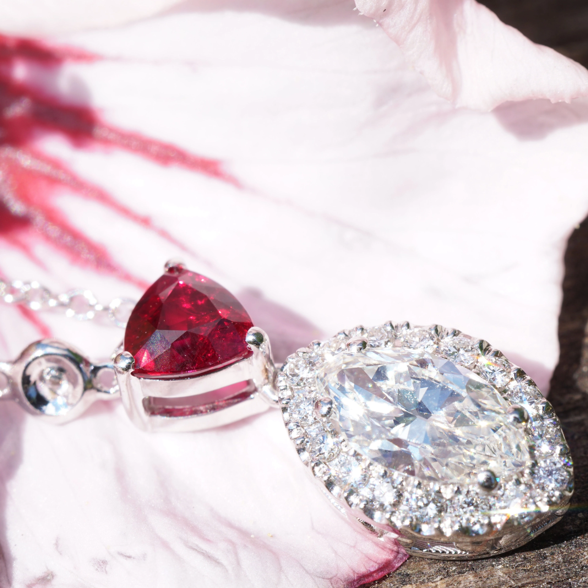 Rubin Diamantmarquise Brillant Anhänger m. Kette 750er Weissgold...pigeonblood Mosambik