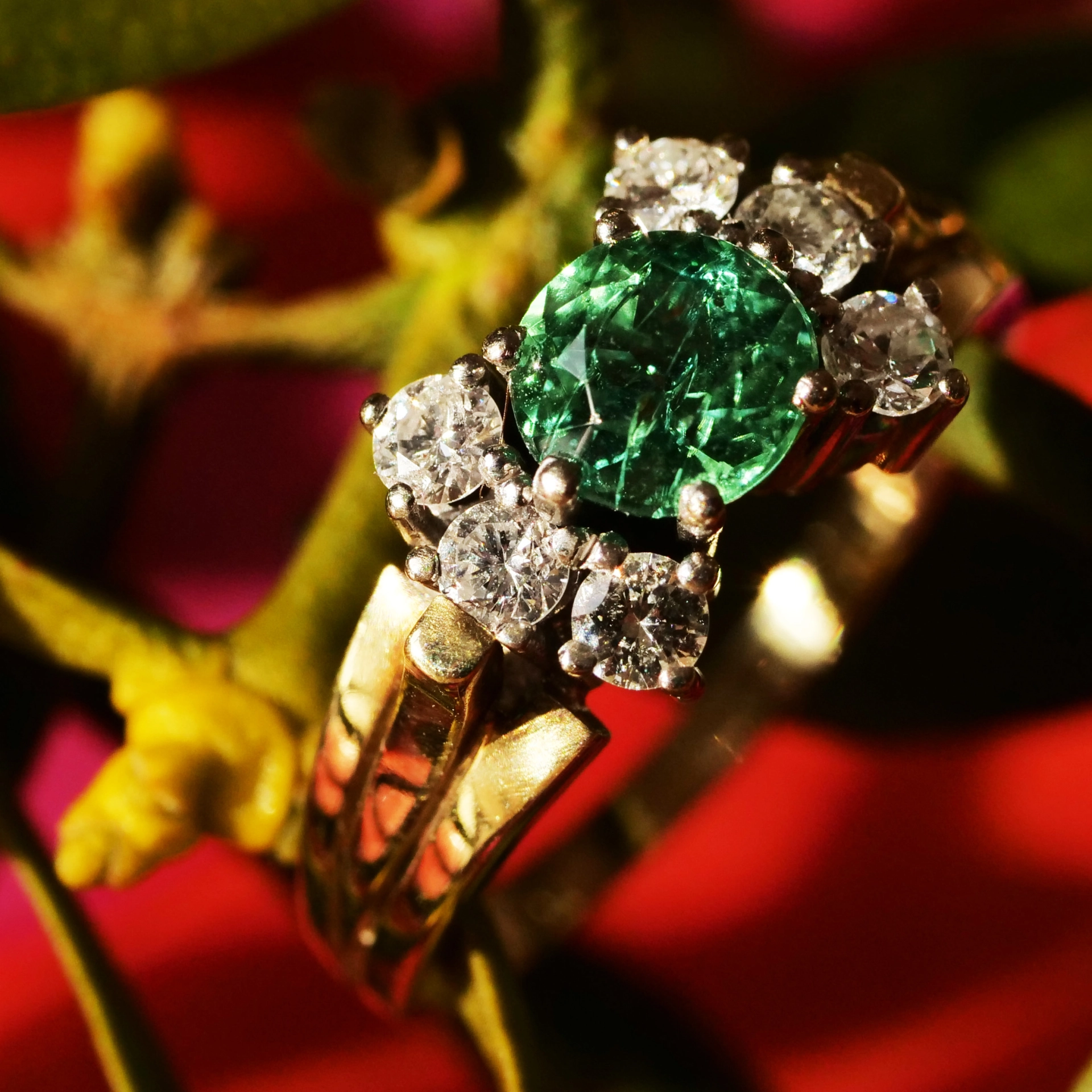 Smaragd Brillant Ring 585er Gelbgold 0.48 ct 0.60 ct AAA+ leuchtend 5,4 Gramm