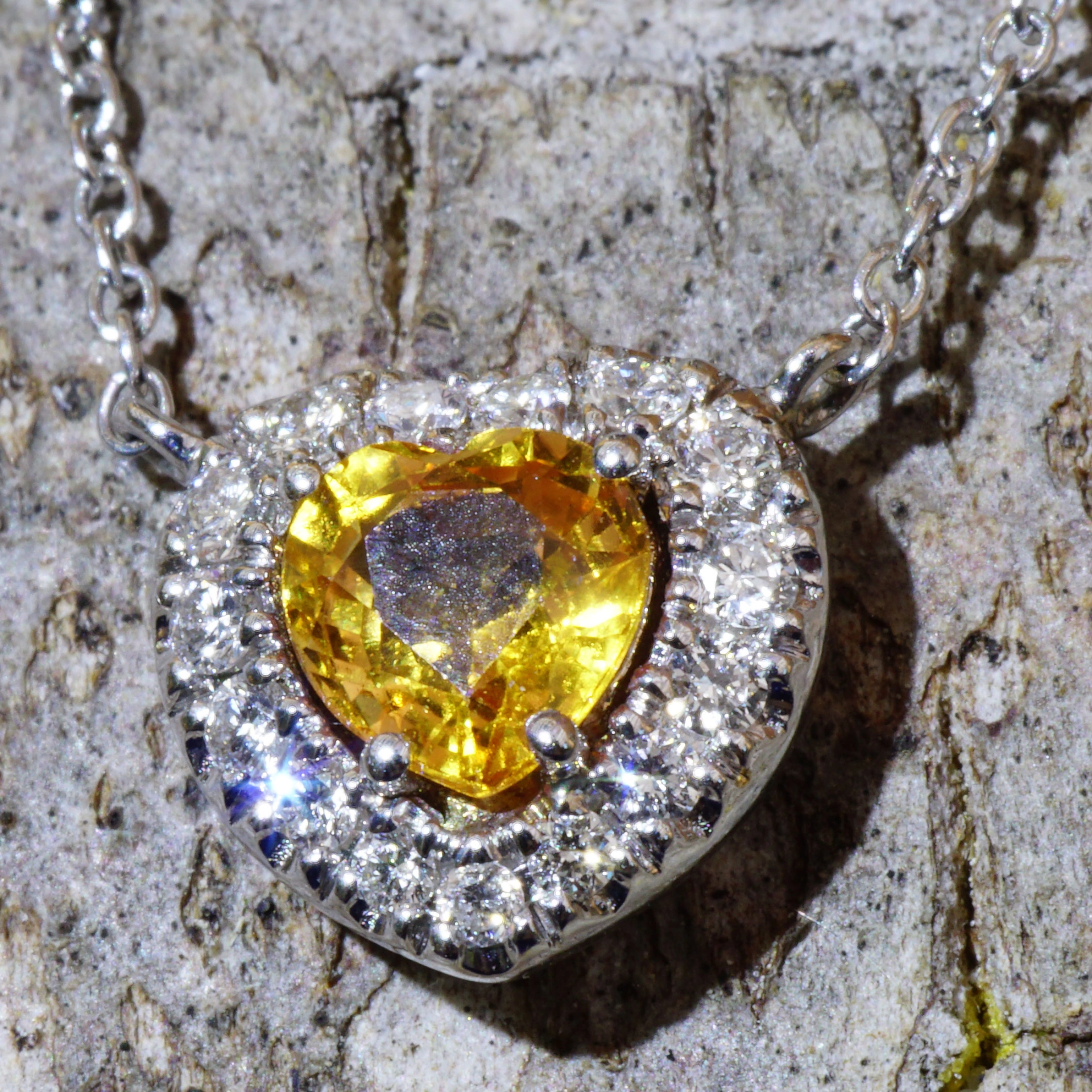Brillant Saphir Herz Collier 750er Weissgold 0.60 ct 0.16 ct...in der Glücksfarbe Orange-Gelb
