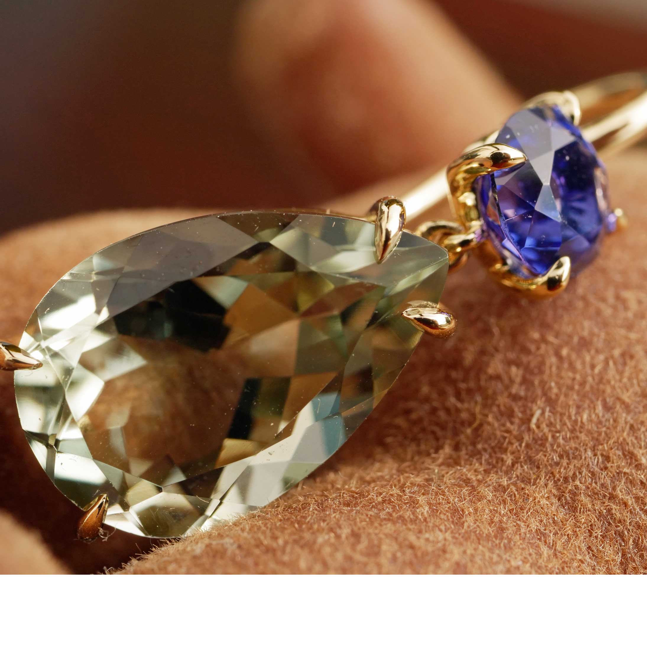 Ohrhänger Tansanit Prasiolith 750er Gelbgold...was für Farben und so attraktiv total 13 carat  