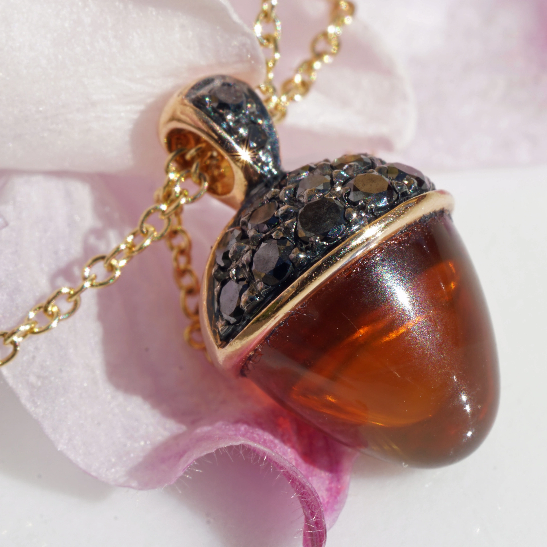 Kegel Anhänger Citrin mit schwarzen Diamanten 750er Roségold aus Traditionsgoldschmiede in Valenza