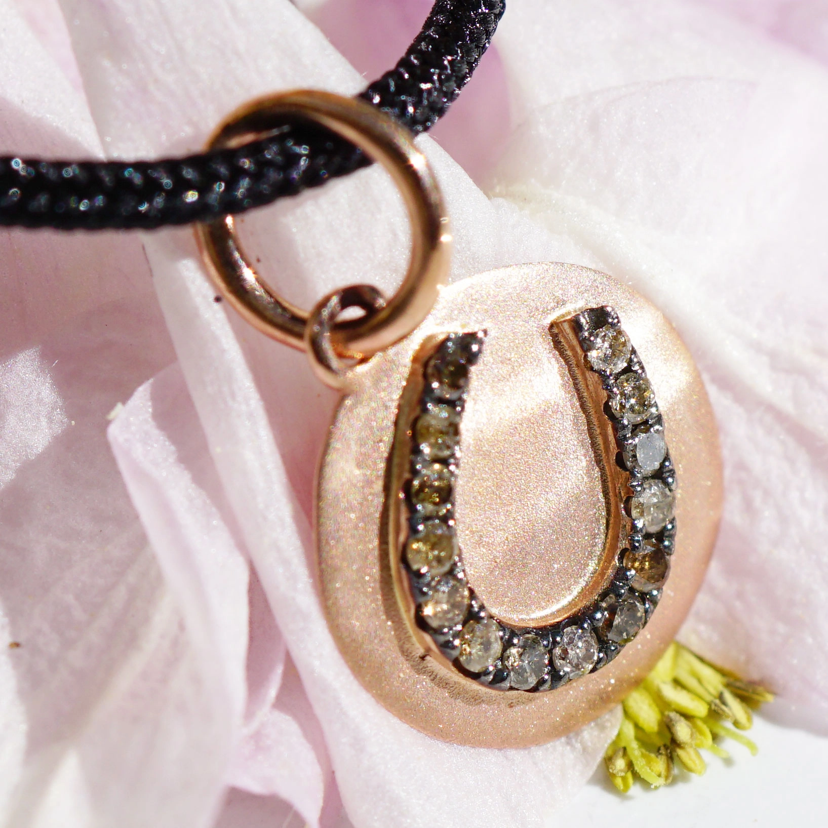 Brillant Anhänger in 750er Rosegold Hufeisen 0.10 ct braune Diamanten