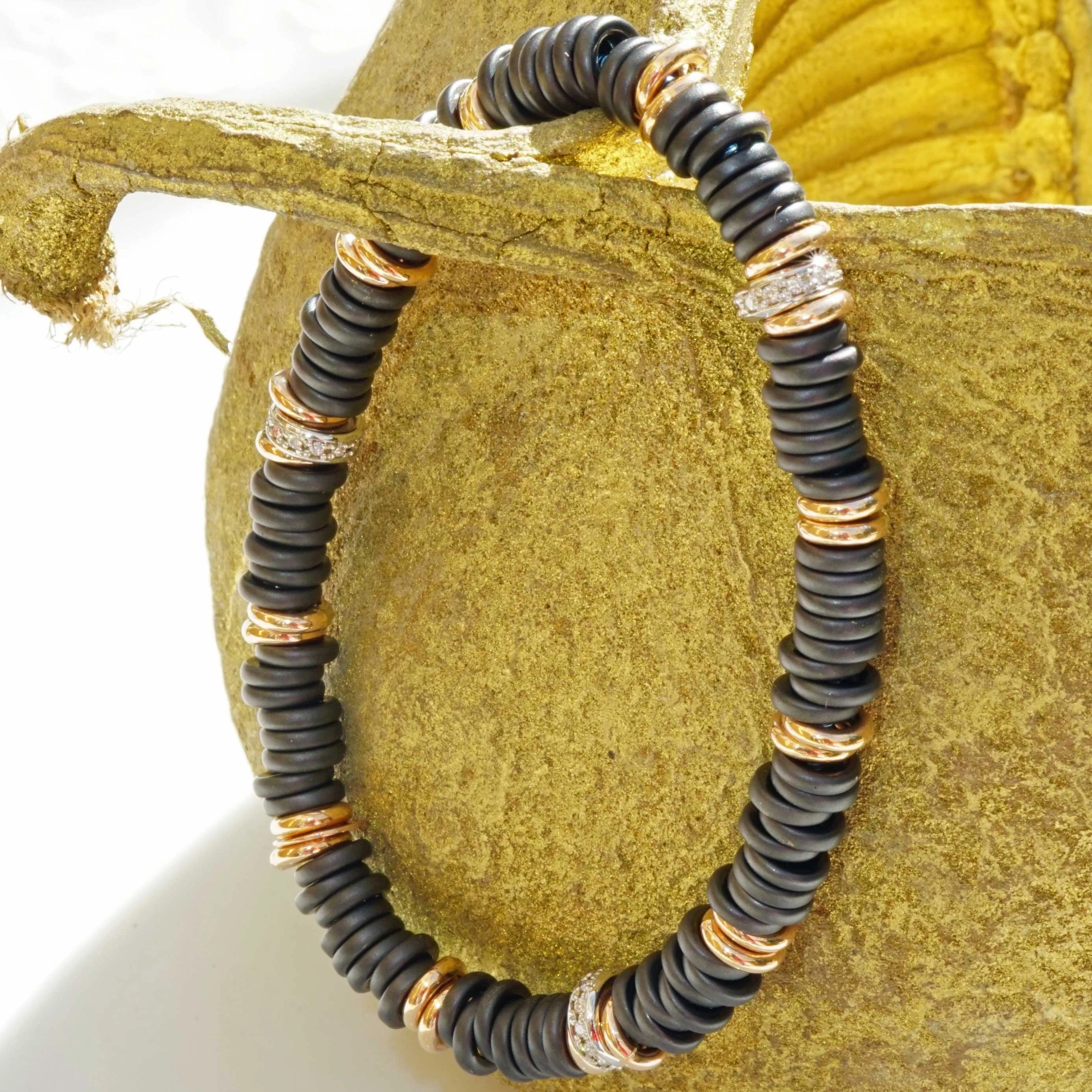 Brillant Armband LOOP Keramik schwarz matt 0.234 ct 585 Rosegold von Silhouette Schmuck Bentner