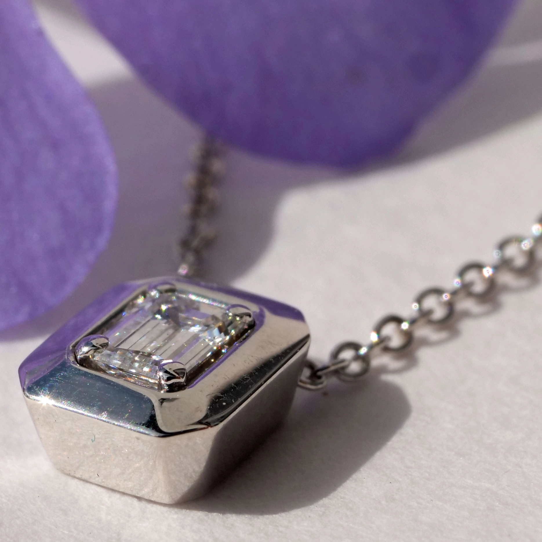 Diamant Emeraldcut Collier 0.15 ct 750er Weissgold TW VS made in Italy massiv