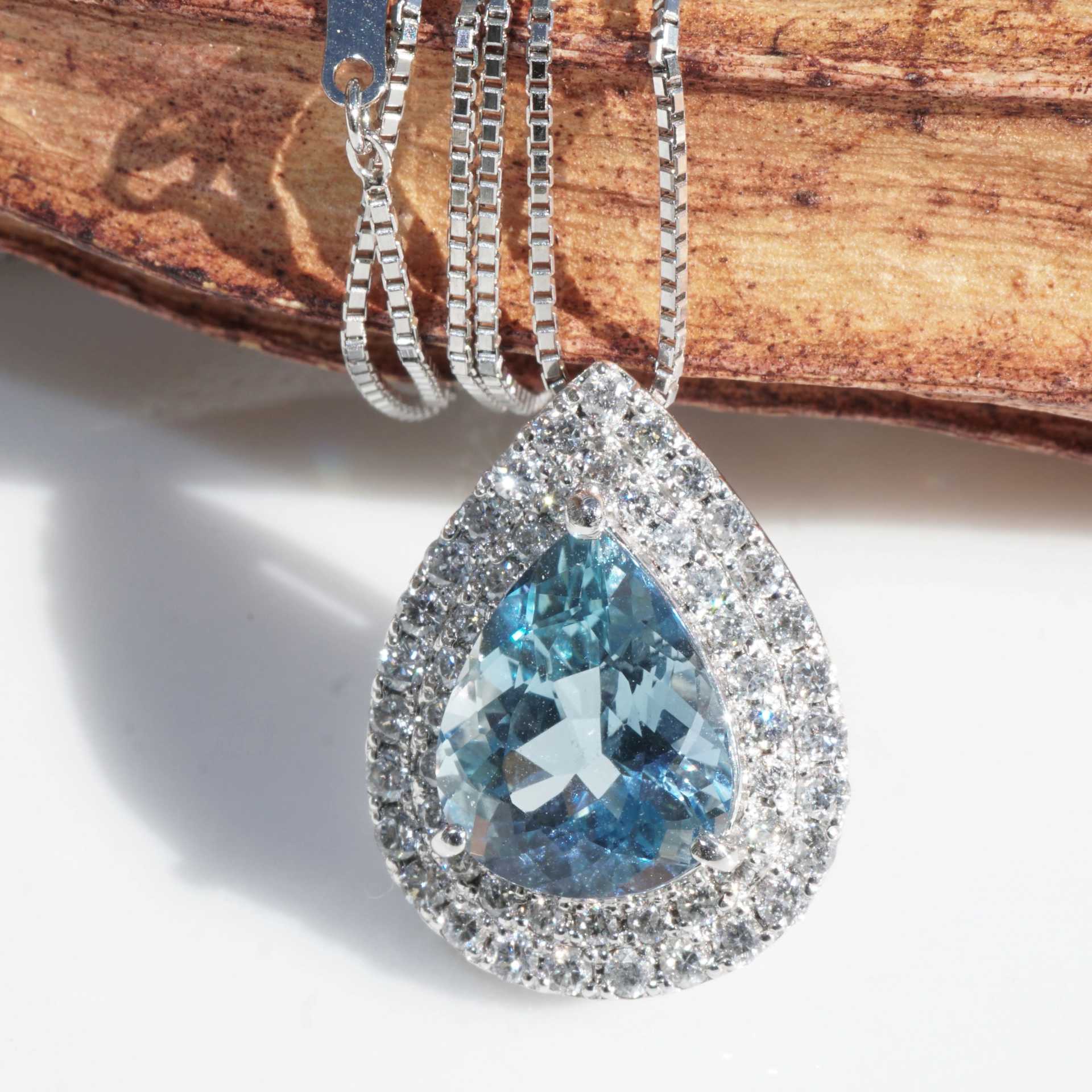 Santa Maria Aquamarin Brillant Anhänger 2.73 ct 0.63 ct Platin 950 intensive Farbbrillanz
