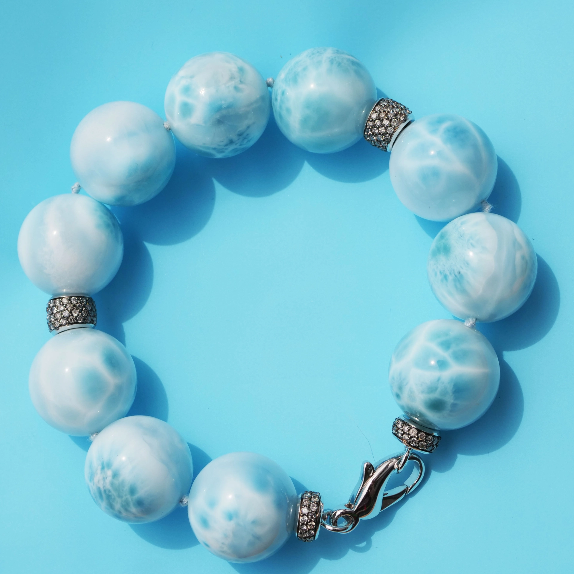 Larimar Brillant Armband 750er Weissgold..eine blau-weisse bewolkte Versuchung...20 mm Kugeln in AAA