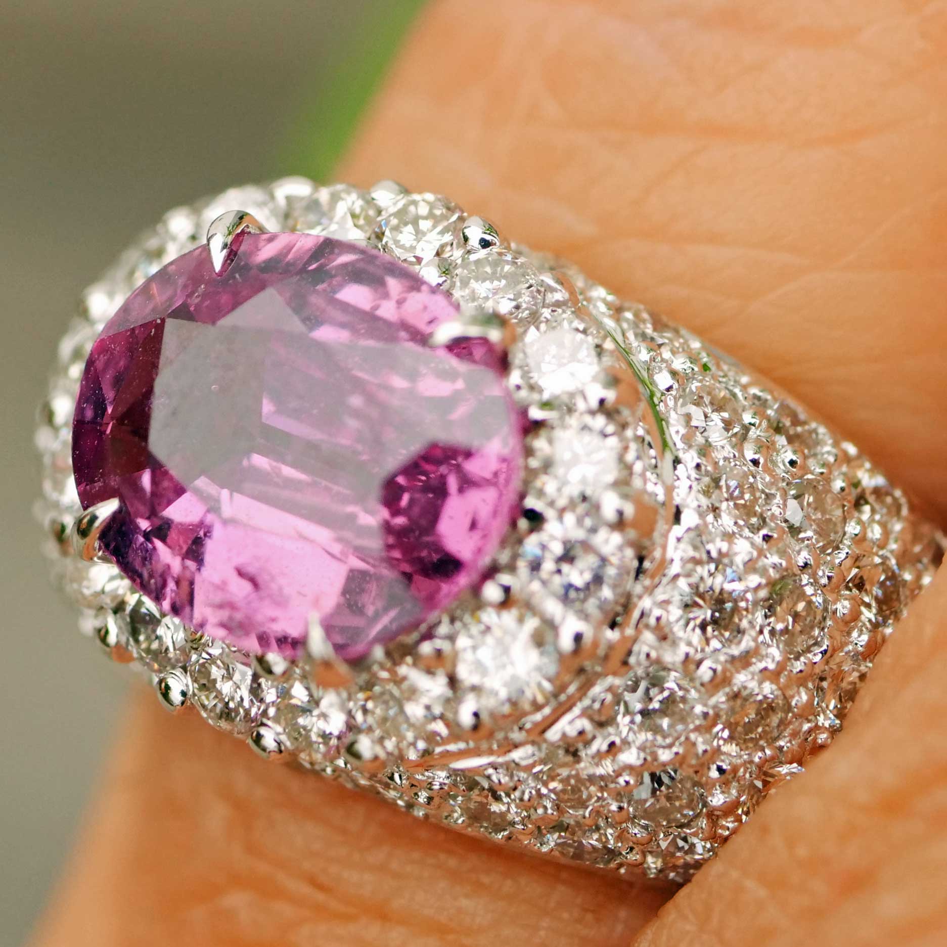 Ring Saphir Brillant 2.50 ct 1.76 ct so gross und so lebhaft pink ... TW VS  750er Weissgold 