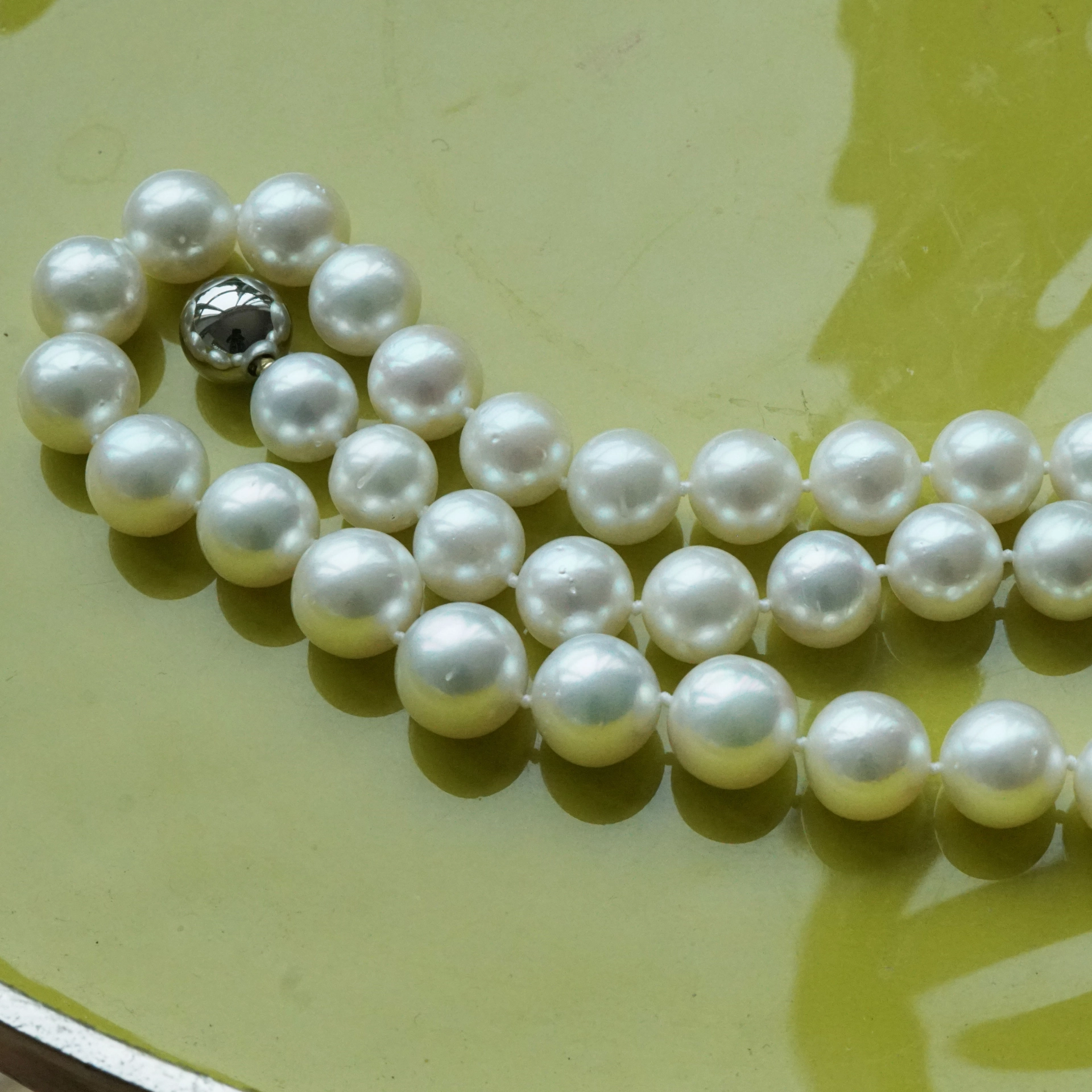 SÜDSEE Zuchtperl Collier weiss-l. rose AAA+ FEINER LÜSTER rund 13-11 mm