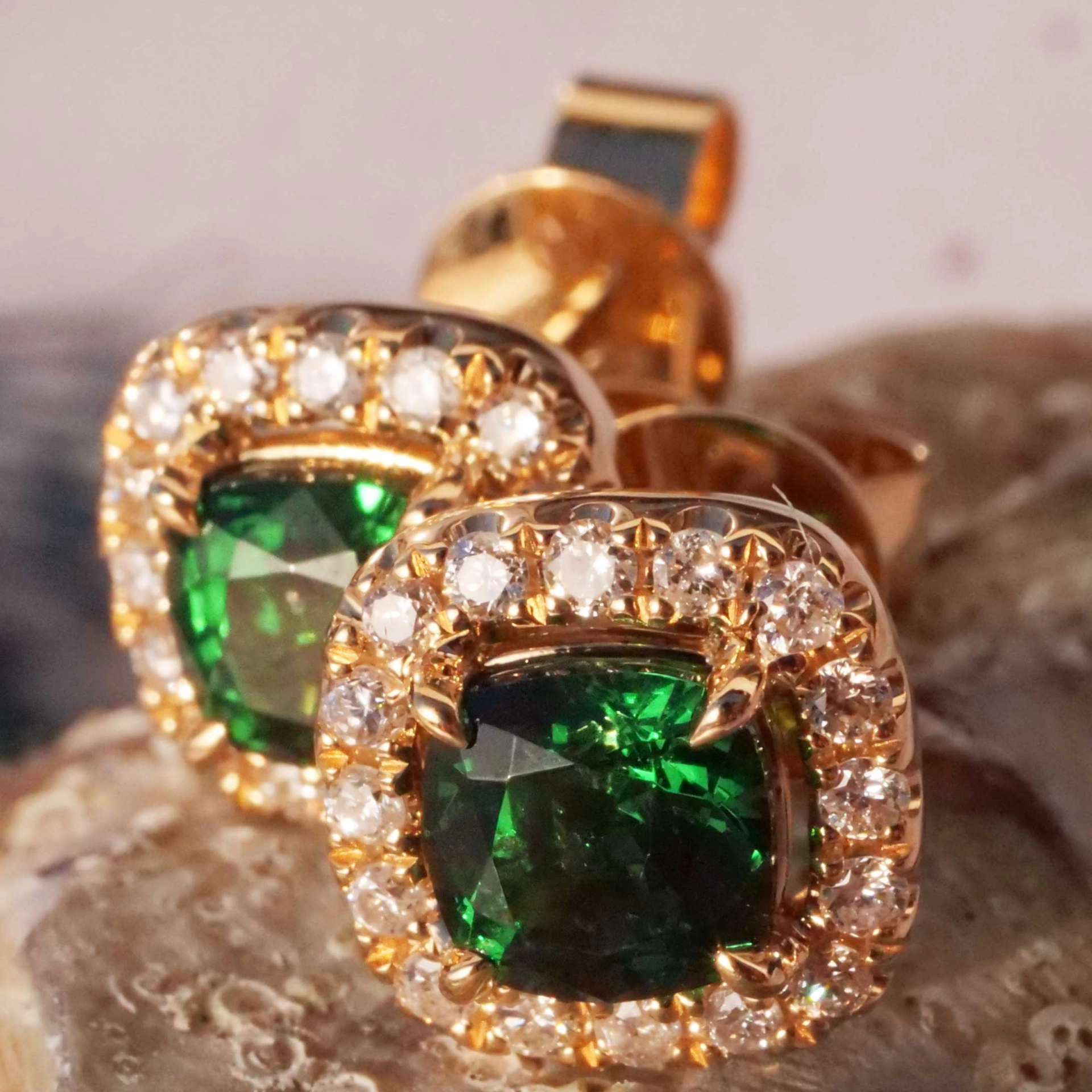 Tsavorith Brillant Ohrstecker 750er Gelbgold 1.42 ct 0.25 ct ...mit der gewaltigen Leuchtkraft