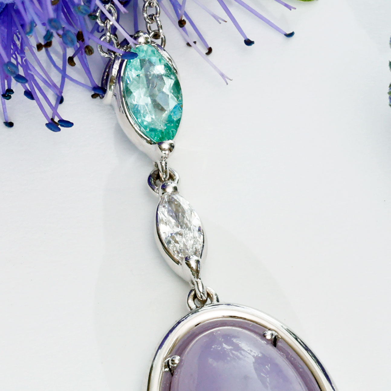 Paraiba Turmalin Jade Brillant Collier 5 ct 0.27 ct 0.11 lavendel kombiniert mit schwimmbadblaugrün...aufregend