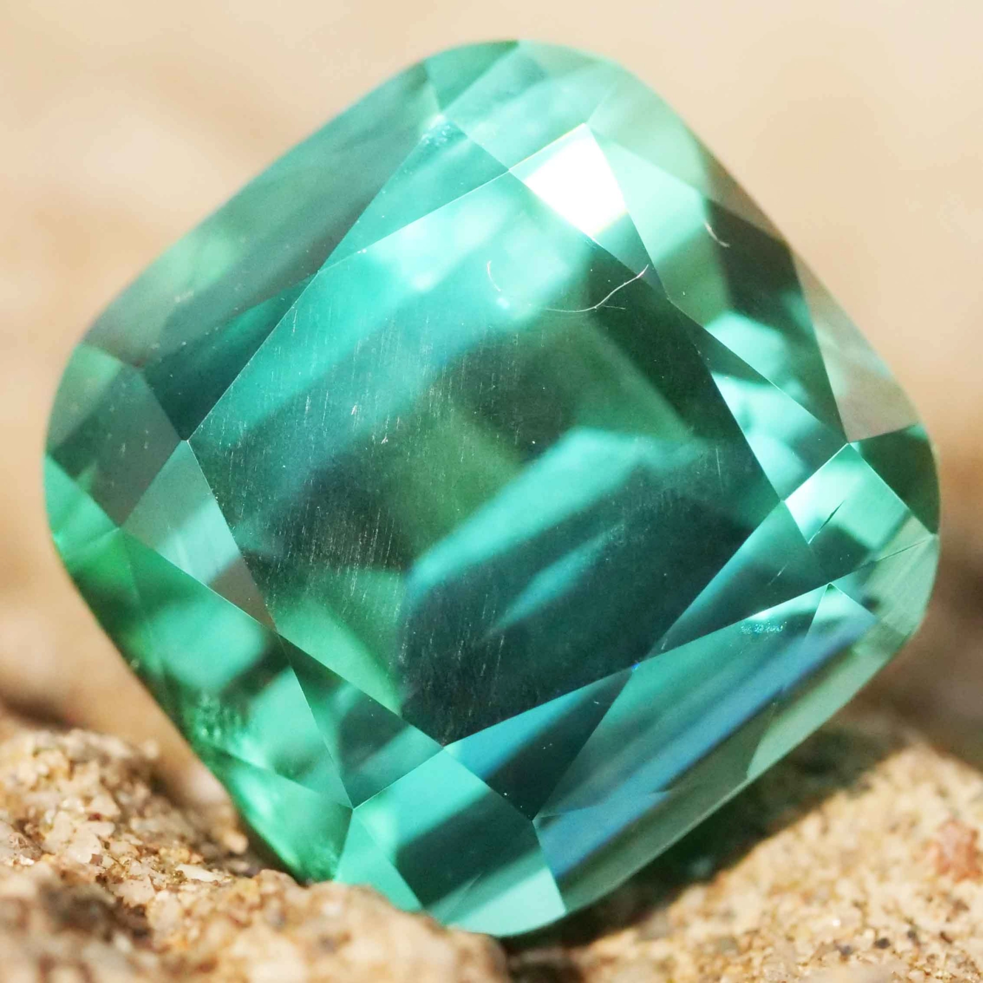 Lagoon/ Lagun Turmalin der Superklasse AAA+  21.56 ct Afghanistan 98% rein Investment Edelstein