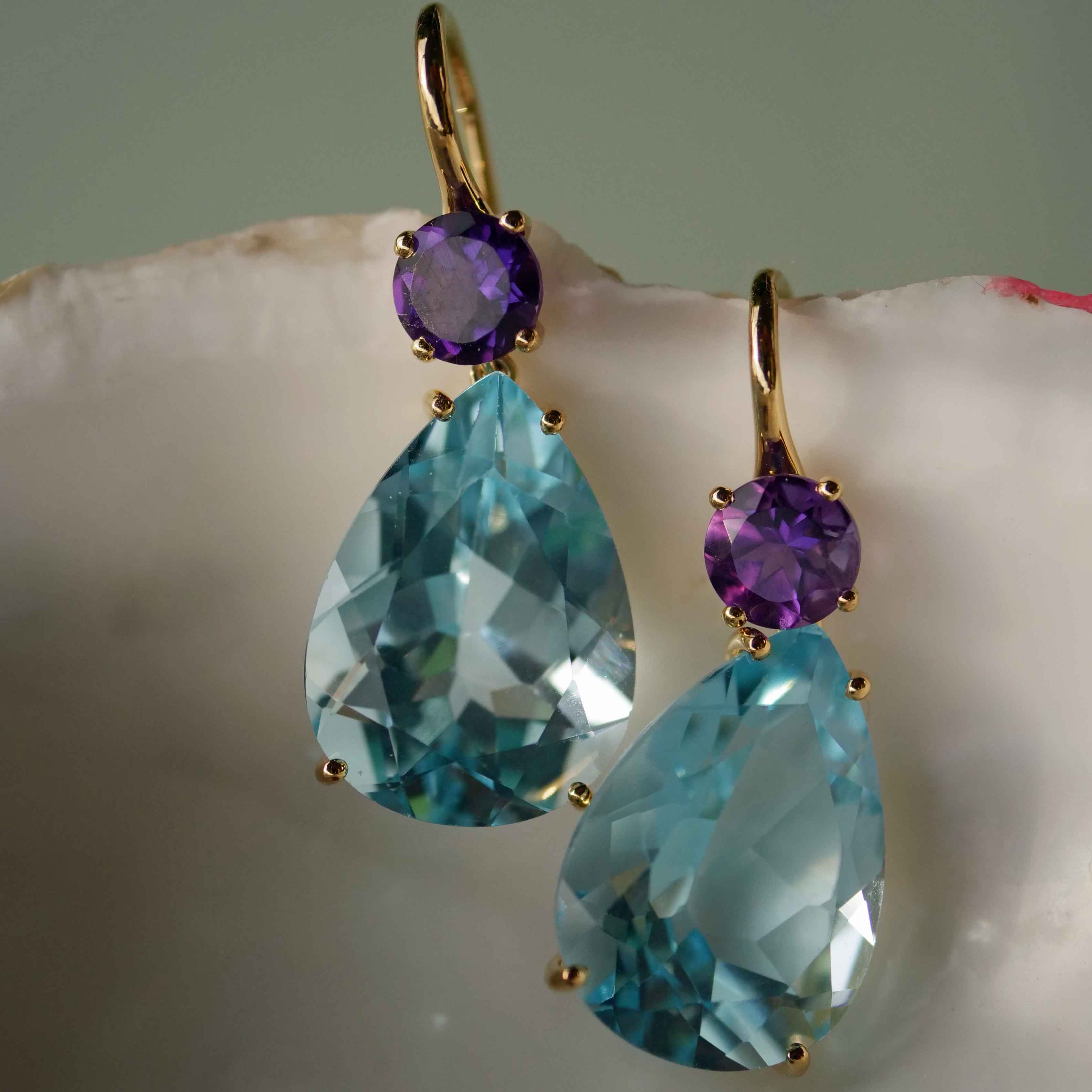 Ohrhänger Amethyst Blautopas 750er Gelbgold...üppig und sehr attraktiv total 28 carat 