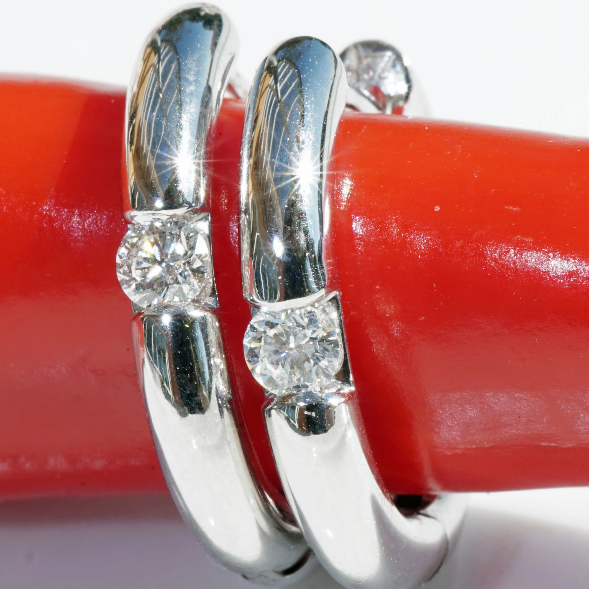 Solitär Brillant Creolen 0.30 ct 750er Weissgold TW VS made in Italy massiv 19 x 3 x 2 mm