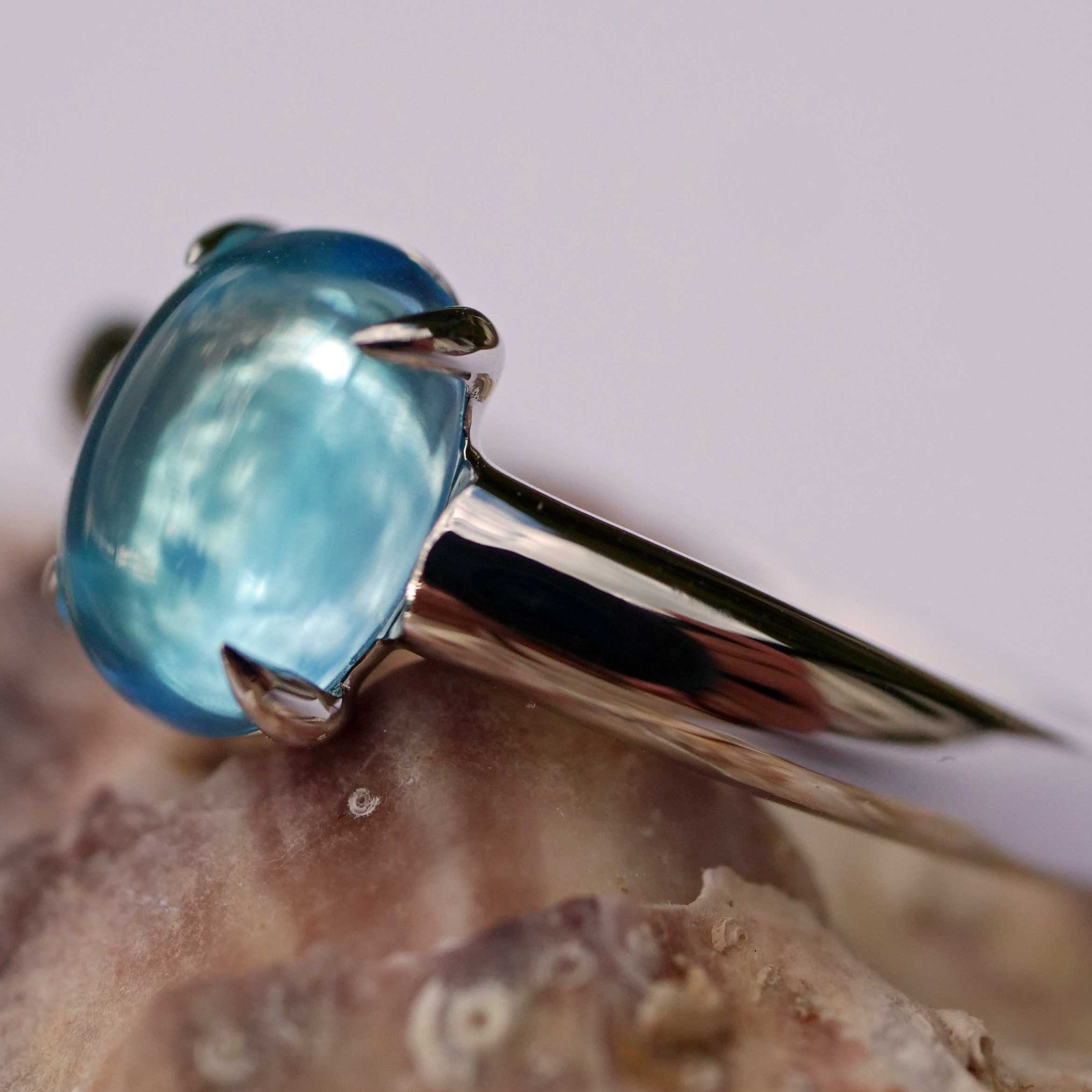 Blautopas Ring 750er Weissgold Ocean Blue....süsse Versuchung...made in Italy...hochwertig 