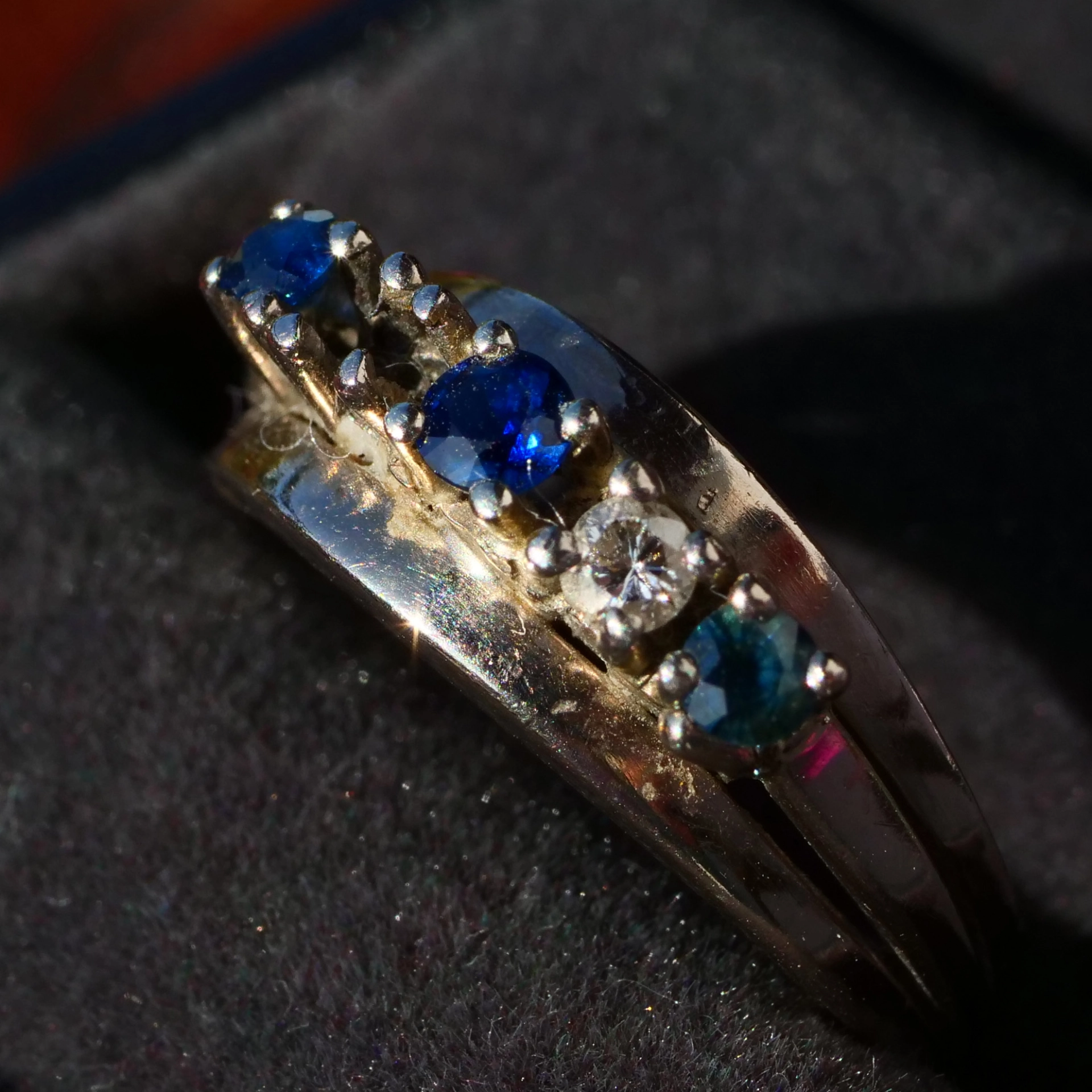 Saphir Brillant Ring 585er Weissgold Vintage um 1980 / 7 Gramm