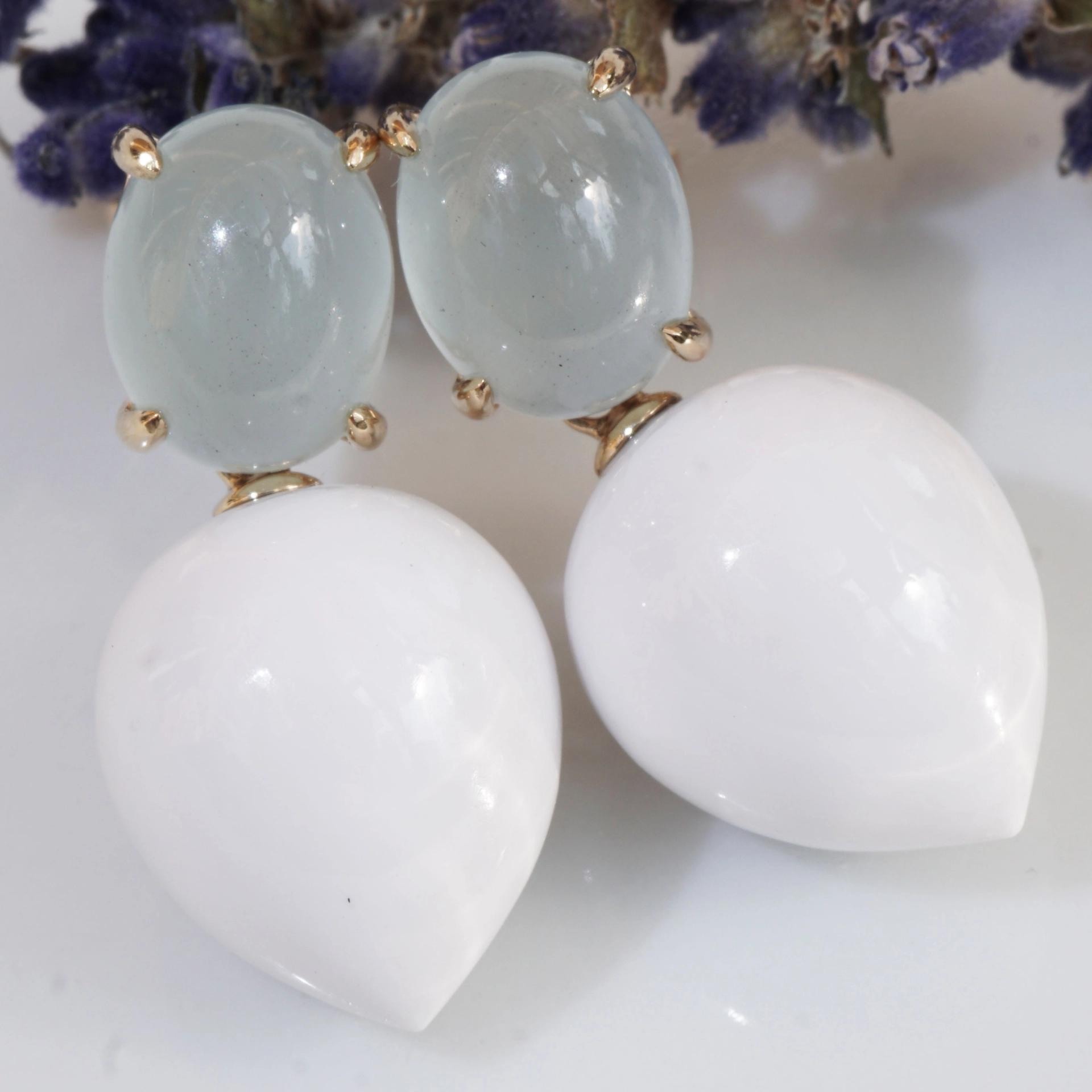 Cacholong Aquamarin Ohrhänger 585er Gelbgold...Himmelblau und Schneeweiss