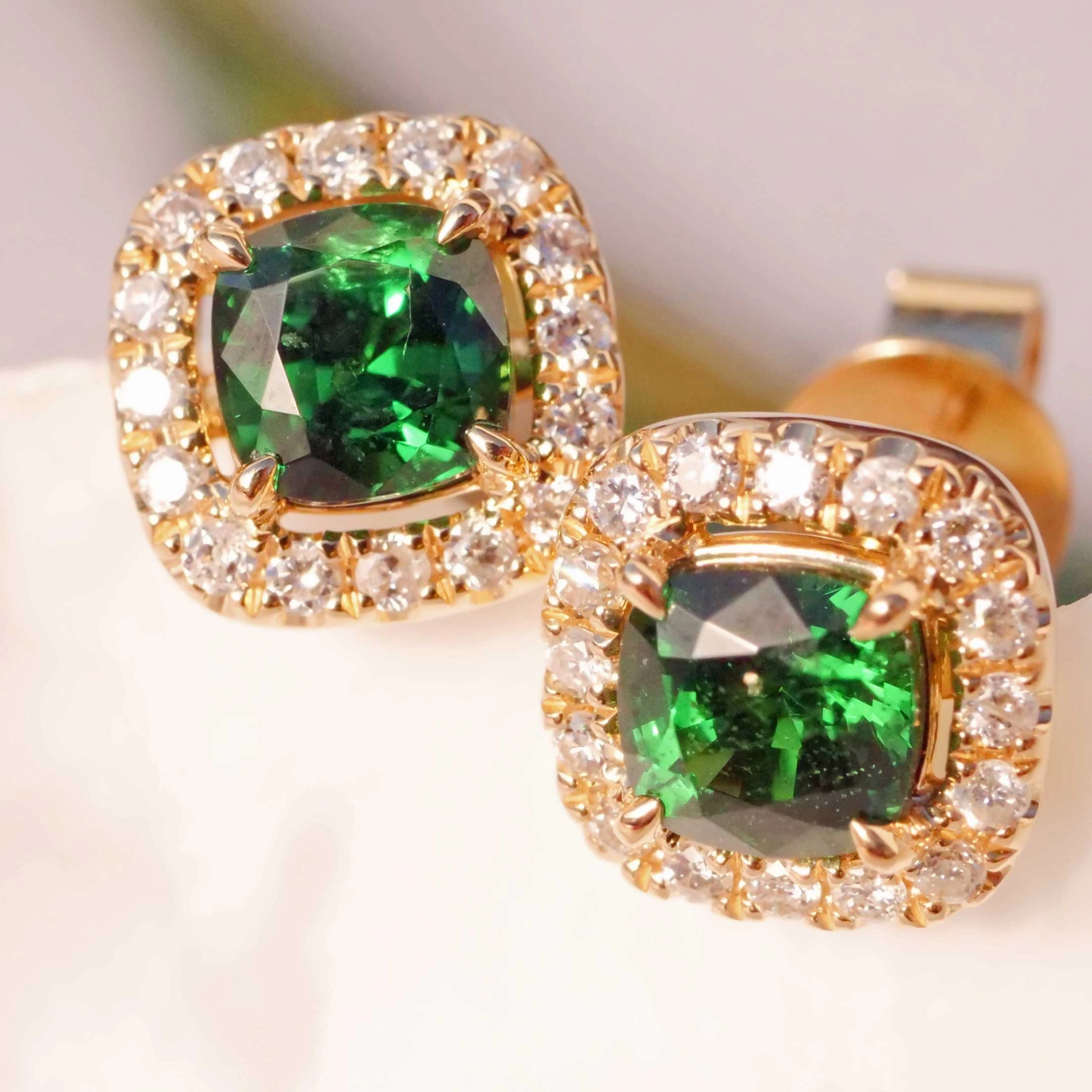 Tsavorith Brillant Ohrstecker 750er Gelbgold 1.42 ct 0.25 ct ...mit der gewaltigen Leuchtkraft