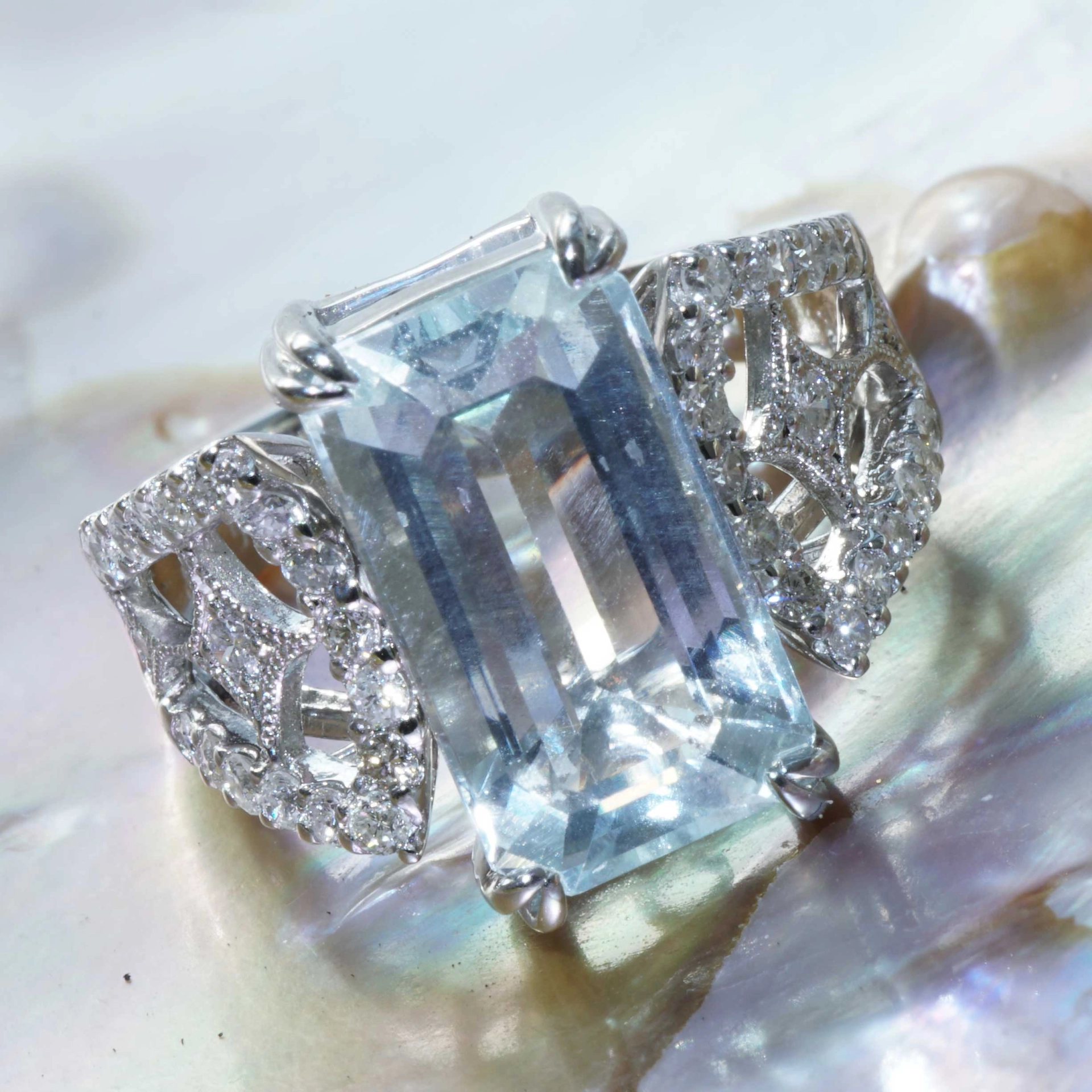 Aquamarin Brillant Ring 900er Platin 4.40 ct 0.52 ct 9 Gramm aufwendig gestaltet