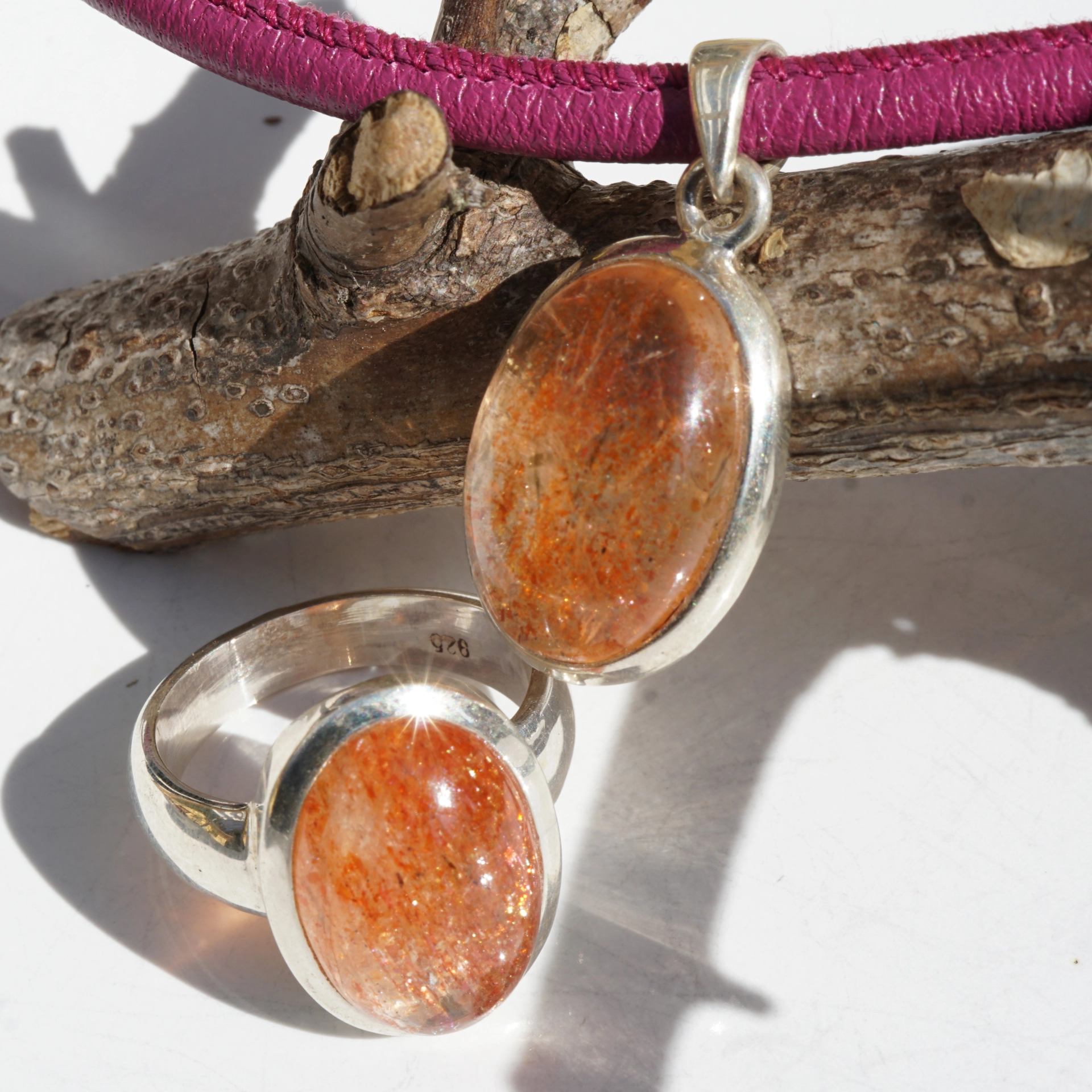 Sonnenstein Cabochon Ohrhänger 4 ct 925er Silber 30 x 11 mm eingefangene Sonnenstrahlen