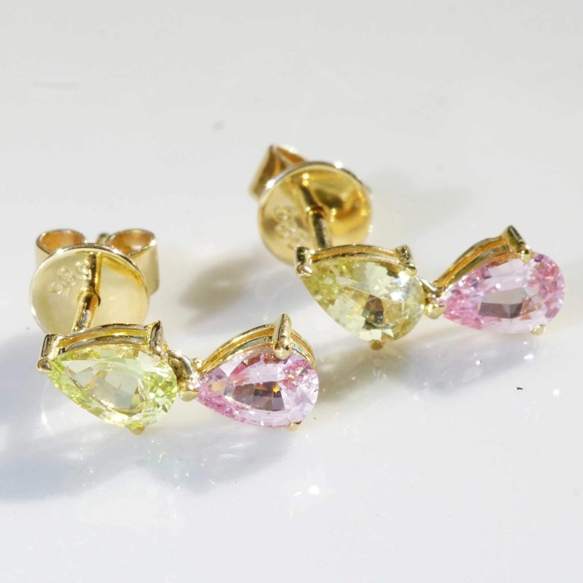 Saphir Ohrhänger 585er Gelbgold aus der Ilakaka Mine Madagascar gelb pink NATURFARBE