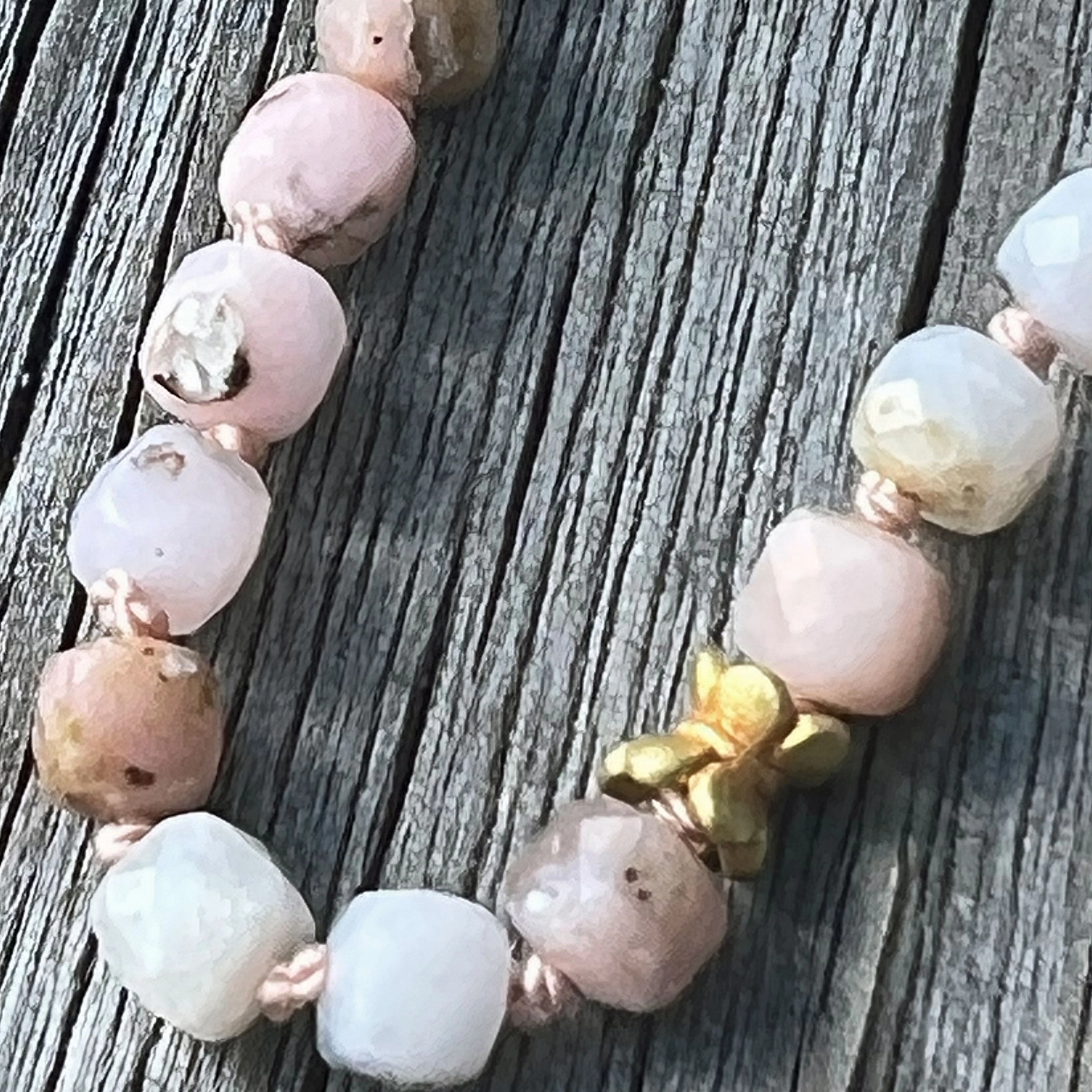 Andenopal Armband pink-weiss-grünlich mit  900er Feingold Zierelement Handarbeit