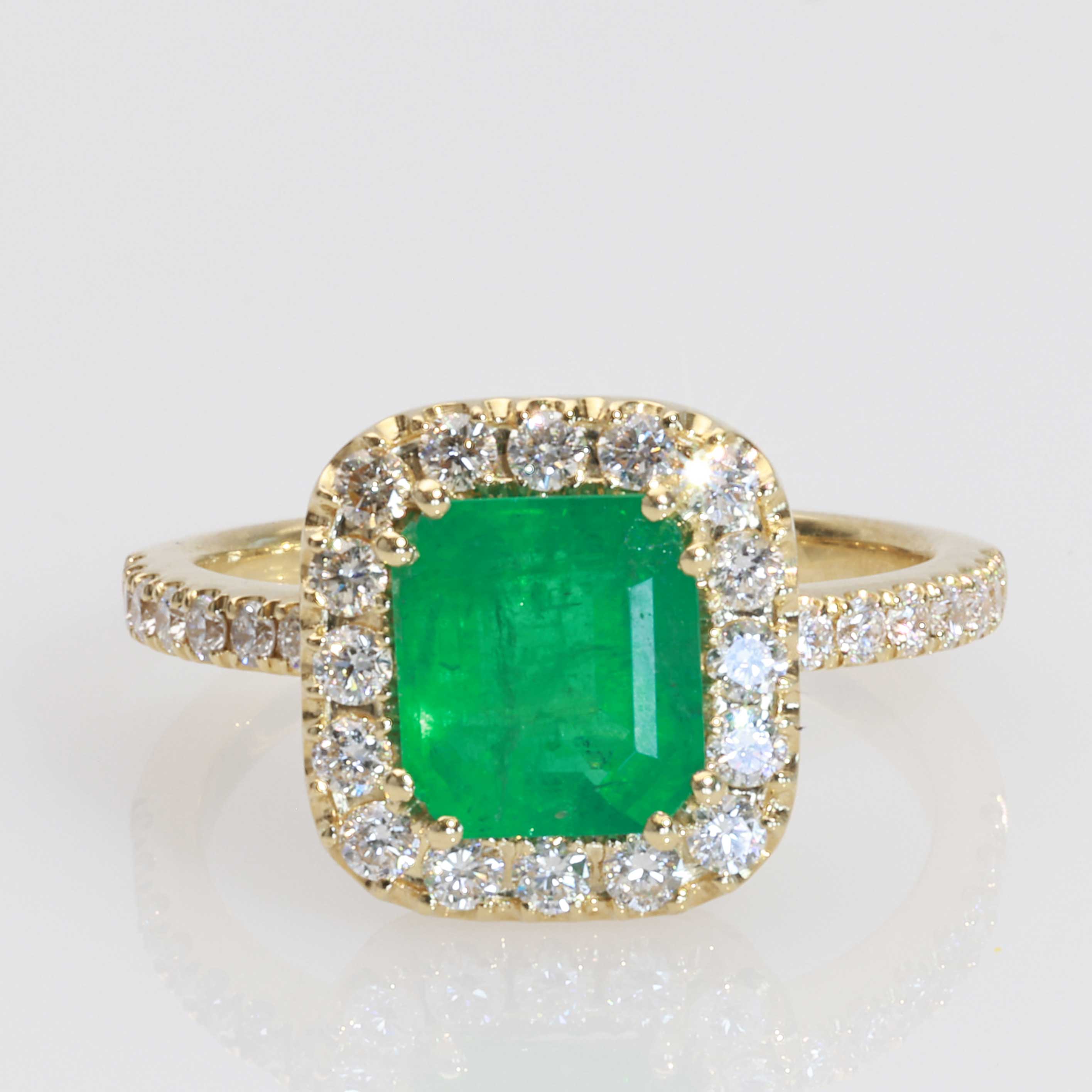 Smaragd Brillant Ring 1.532 ct / 0.55 ct 750er Gelbgold – König der Edelsteine