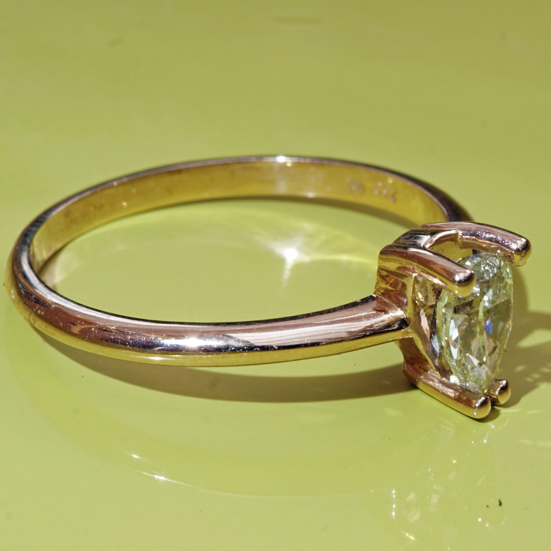 Fancy Yellow Diamant Ring NATURFARBE Pear 0.50 ct 750er GG Silhouette Schmuck Bentner-
