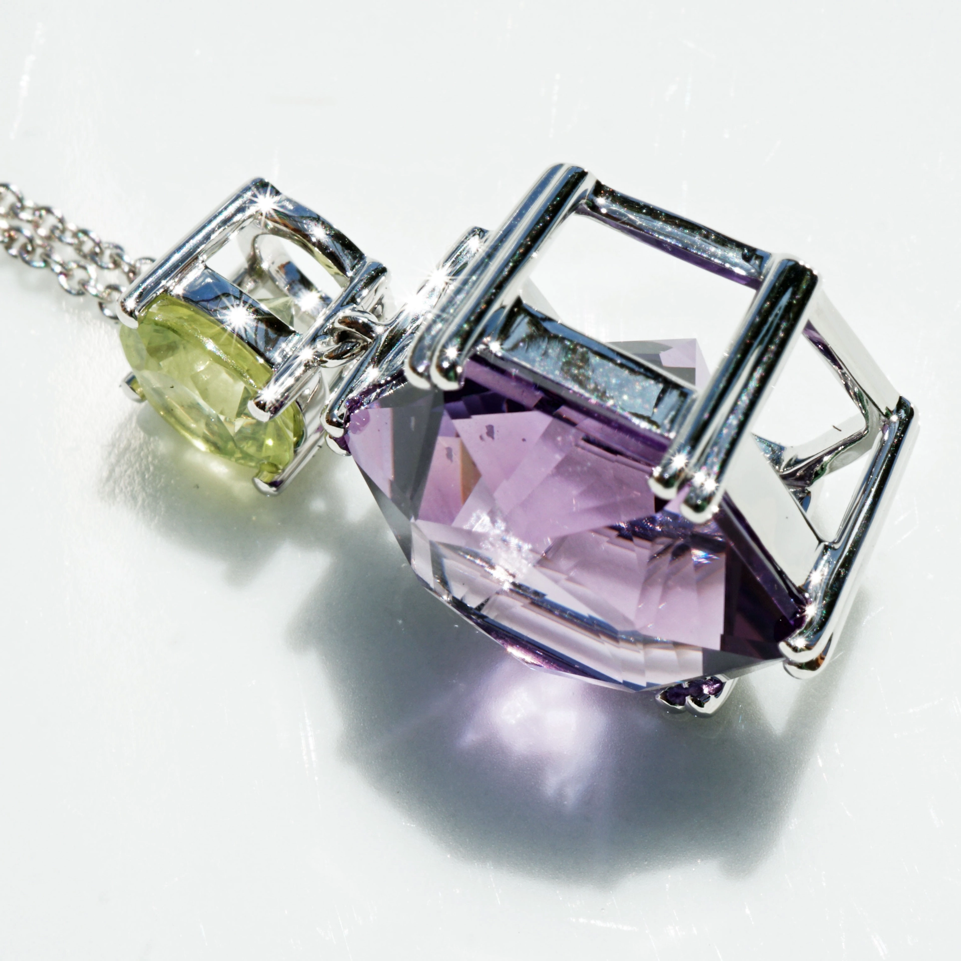 Chrysoberyll Amethyst Stern Anhaenger m. Kette 750er Weissgold...violett und neon gelb...grandios