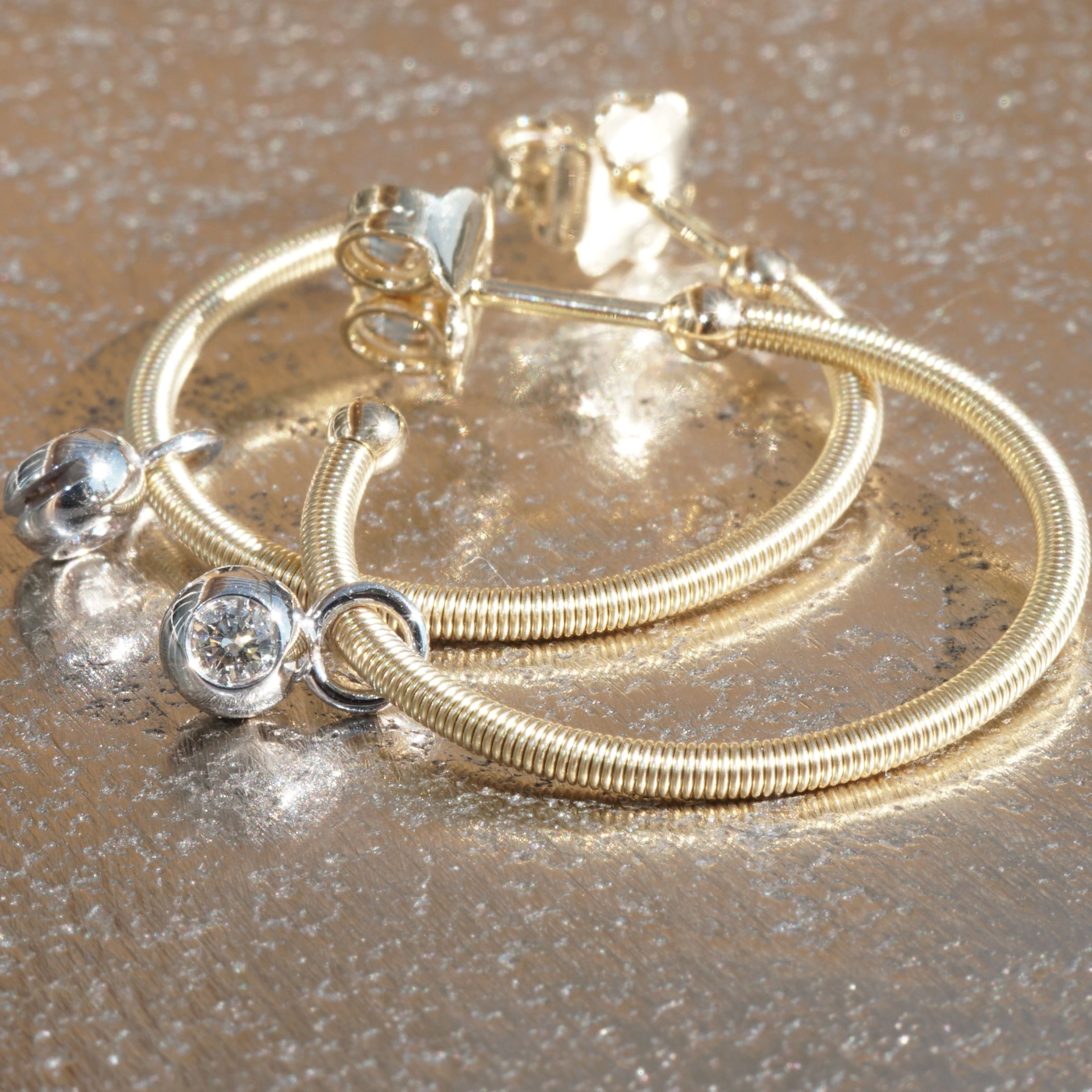 Brillant Ohrringe IVY in 750er Gelbgold 0.10 ct TW SI von Silhouette Schmuck Bentner