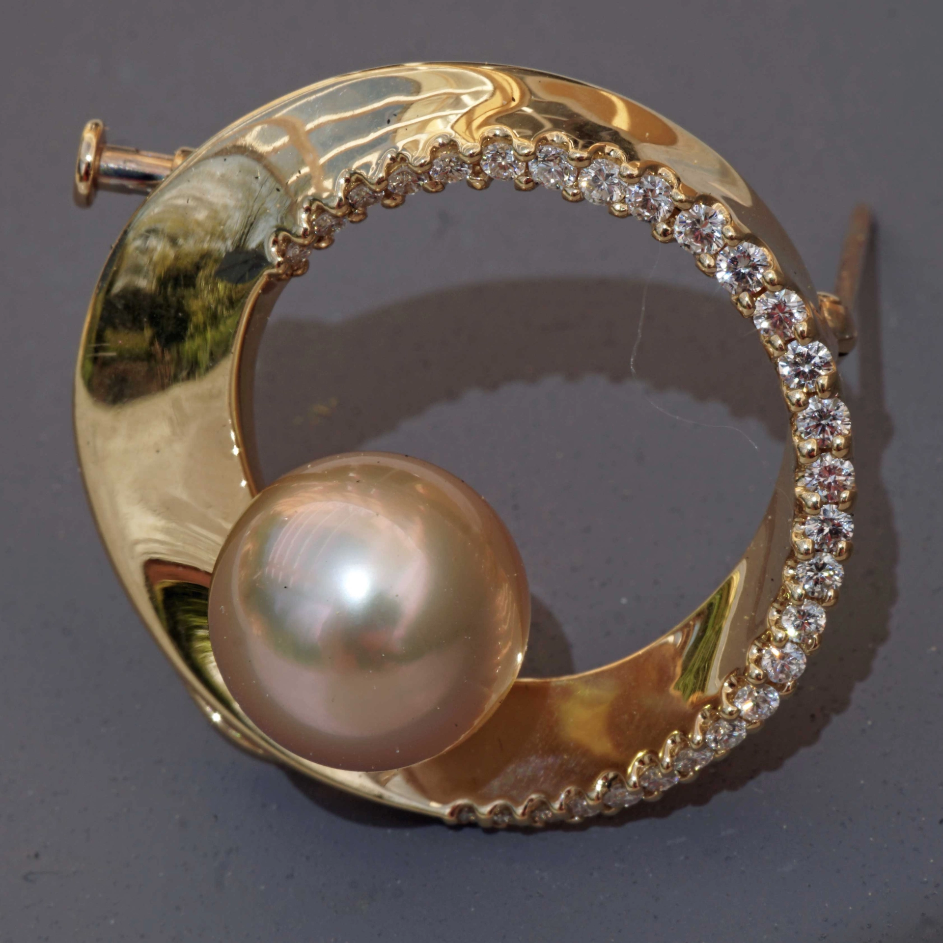 Südsee Zuchtperl Brillant Brosche 750er Gelbgold 0.40 ct lupenrein 10,9 mm D. AAA+ Top