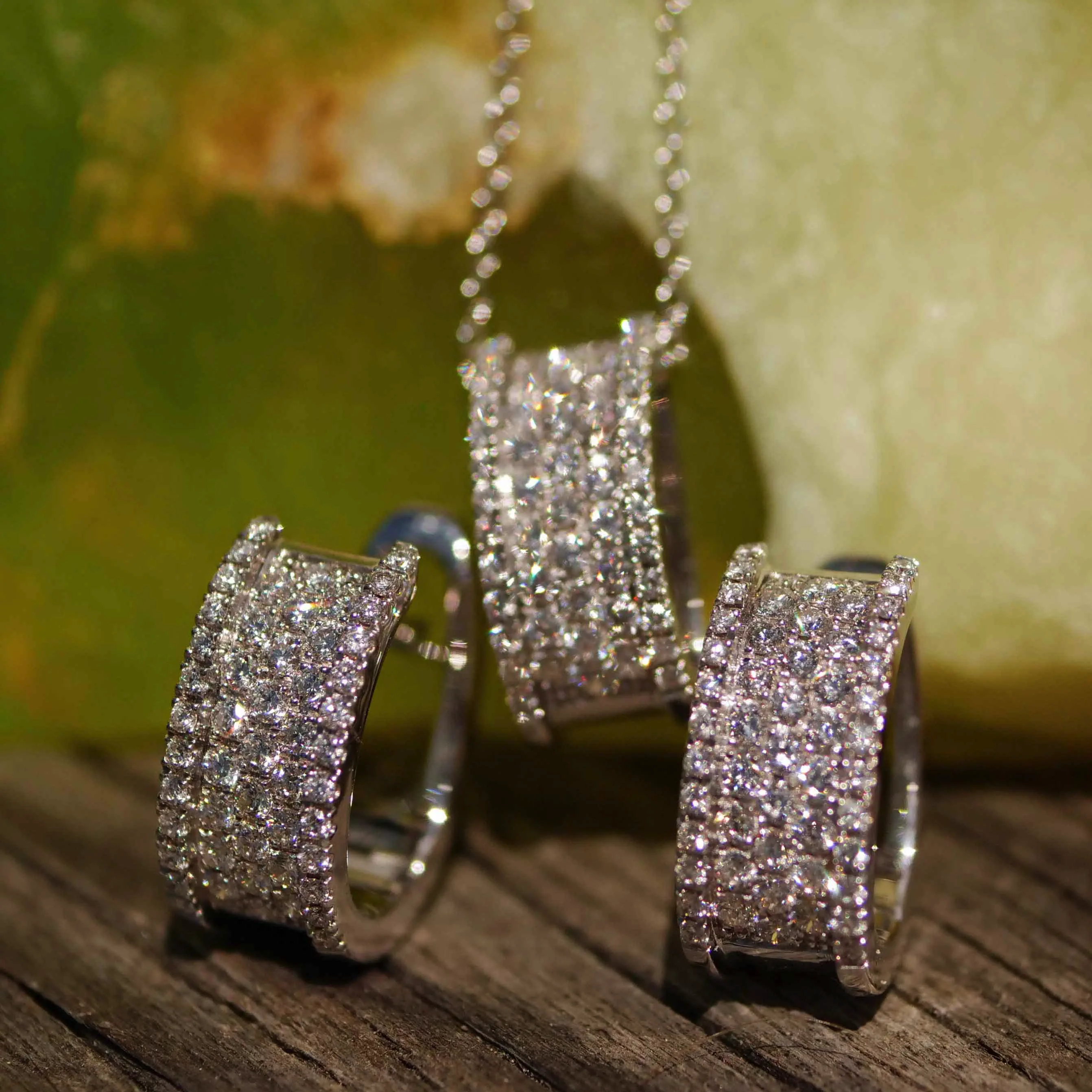 Brillant Collier 0.35 ct TW VS Weissgold 750er Modernes Design....macht Trage Spaß !!! 