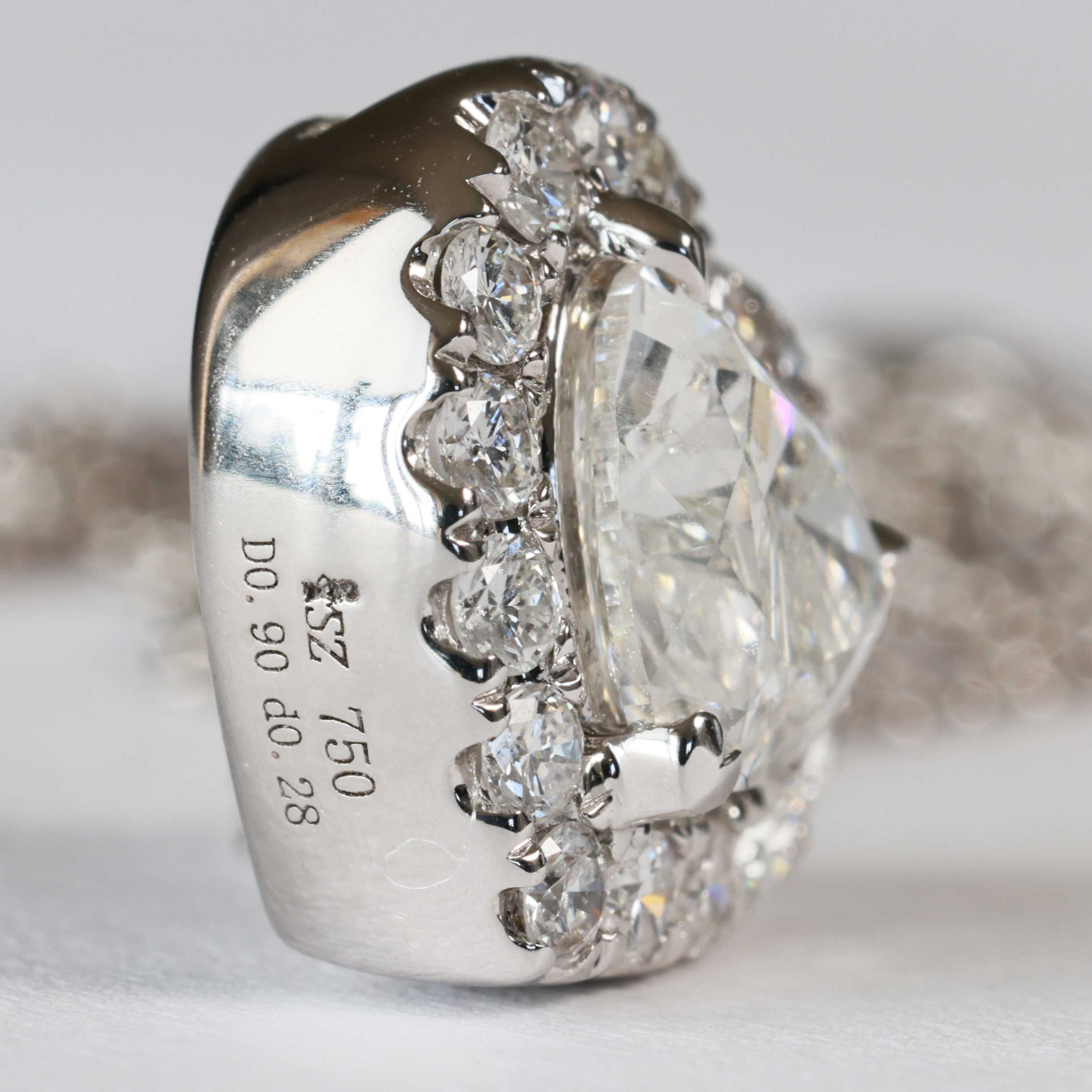 Anhänger mit Brillant HERZ 0.90 ct D SI2  5.80 x 6.71 x 3.70 mm GIA Gutachten 750er Weissgold