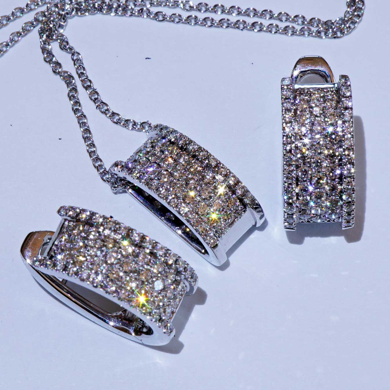 Brillant Collier 0.35 ct TW VS Weissgold 750er Modernes Design....macht Trage Spaß !!! 