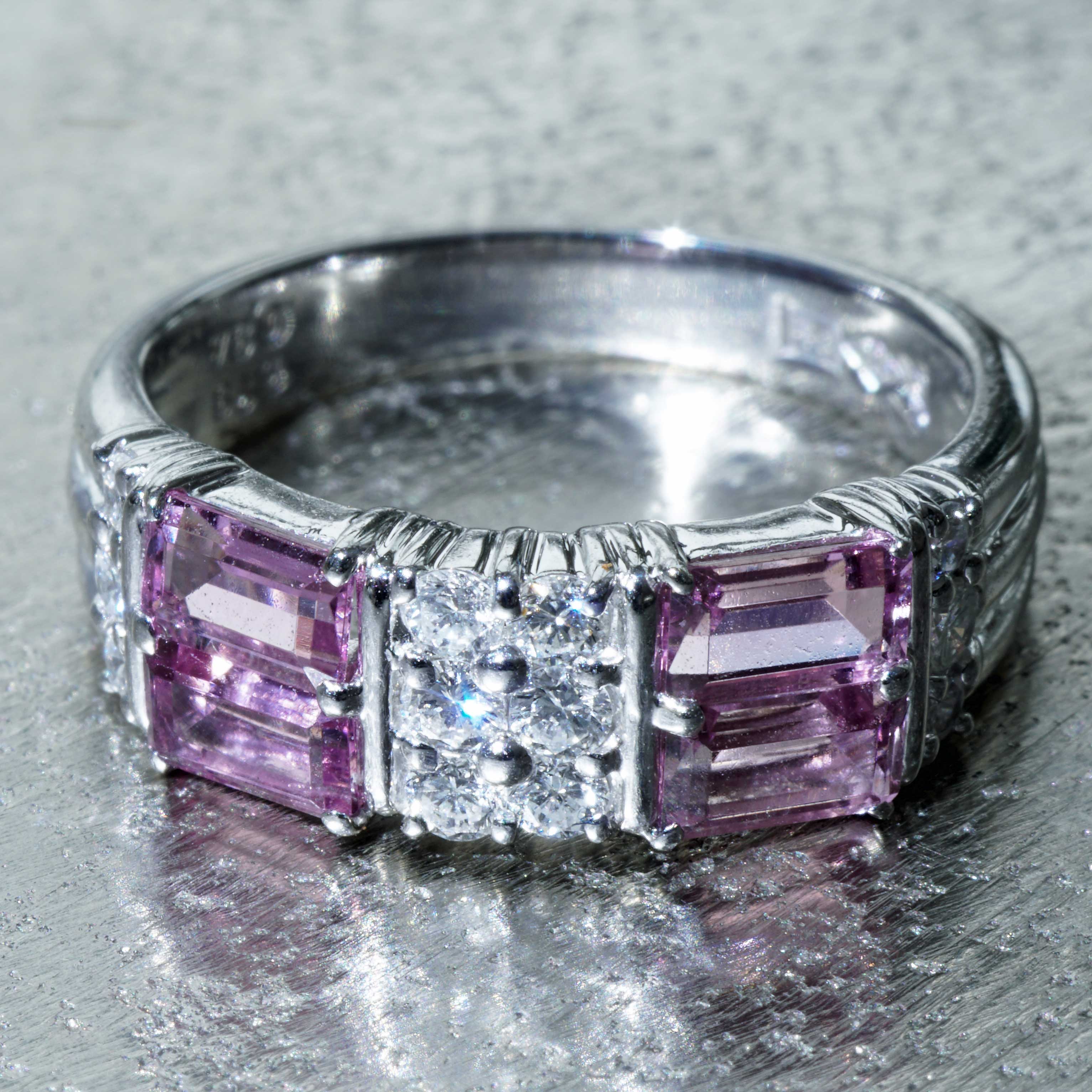 Pink Turmalin Brillant Ring 900er Platin 1.18 ct 0.34 ct ausgefallene Form mit geometrischer Struktur