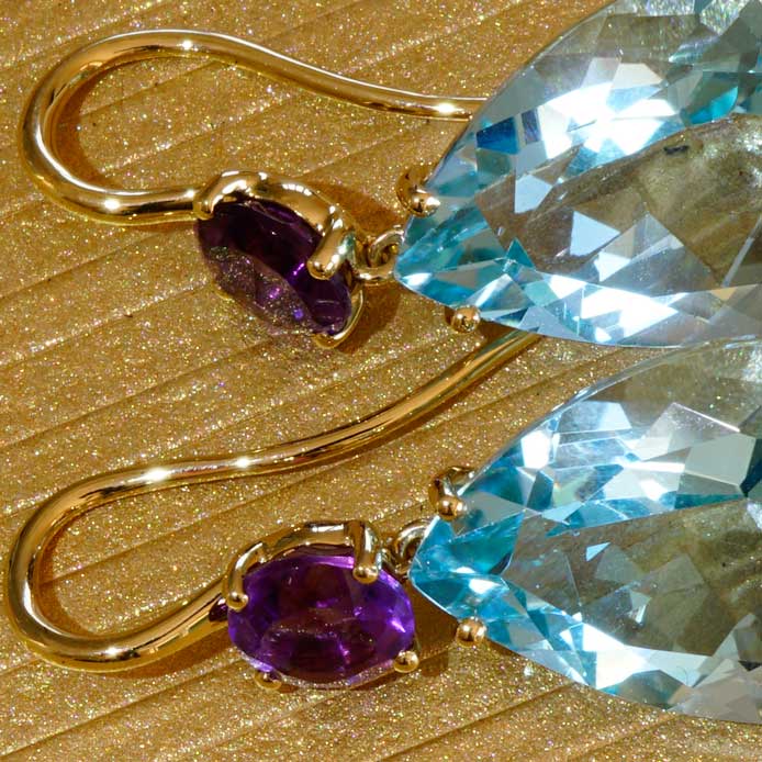 Ohrhänger Amethyst Blautopas 750er Gelbgold...üppig und sehr attraktiv total 28 carat 