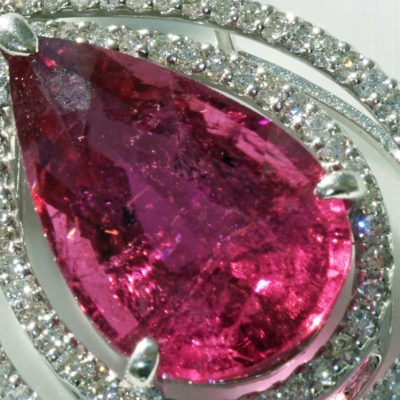 Rubelith Brillant Anhänger 750er Weissgold 7.58 ct 0.61 ct...HOT PINK...Ausnahme Farbe