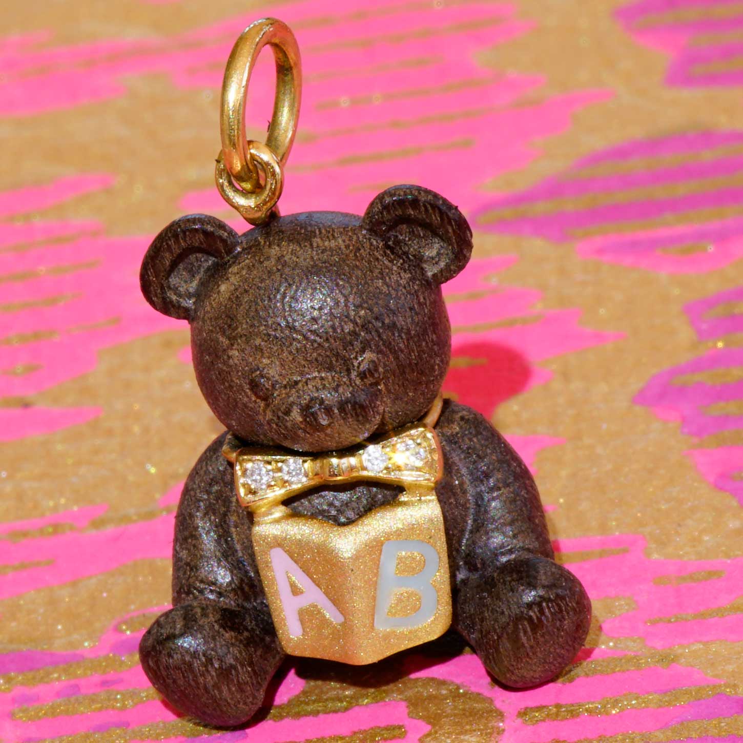 Brillant Anhänger Teddy Bärchen mit Buch 750er Gelbgold 22 x 14 x 9 mm zuckersüüs