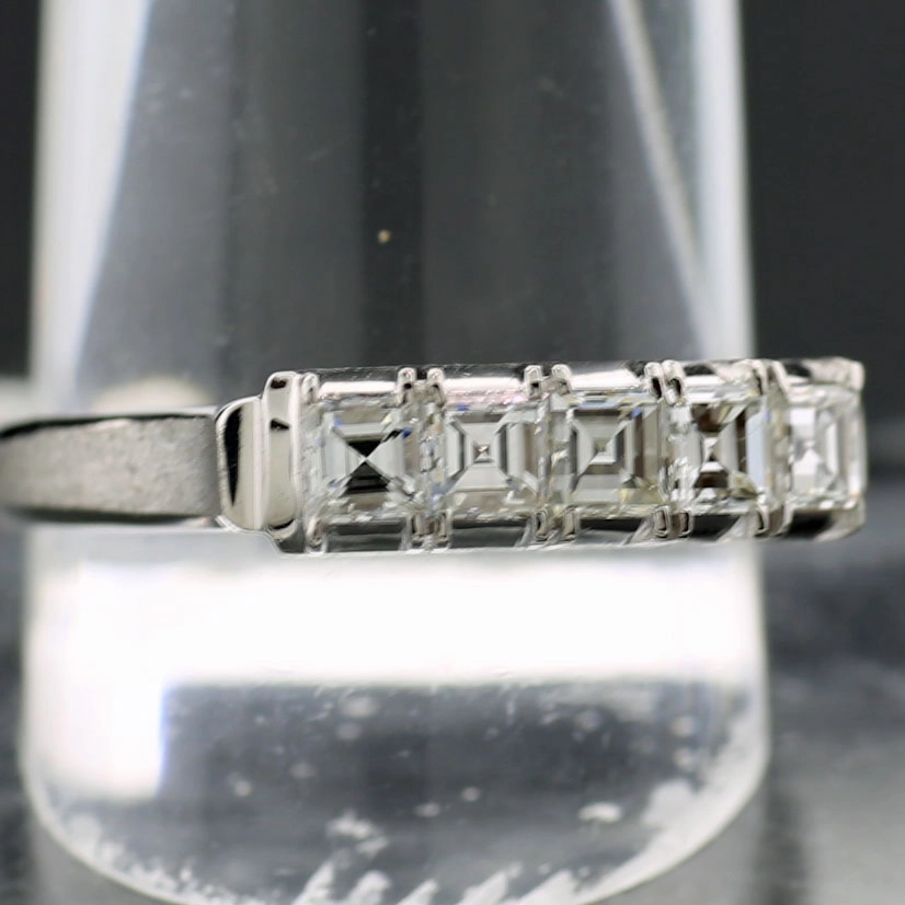 Diamant-Carre-Ring-0.70 ct-Platin-TW/LUPENREIN
