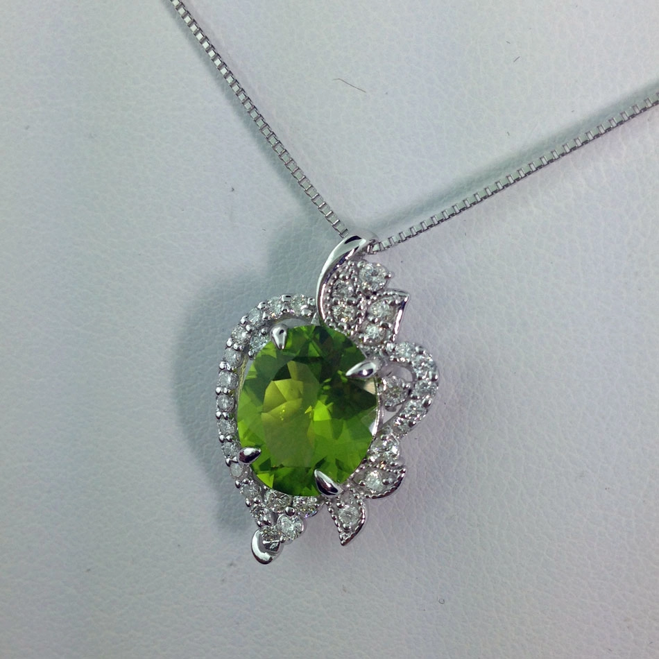 Peridot-Brillant-Anhänger-750er-Weißgold-3.26 ct/0.43