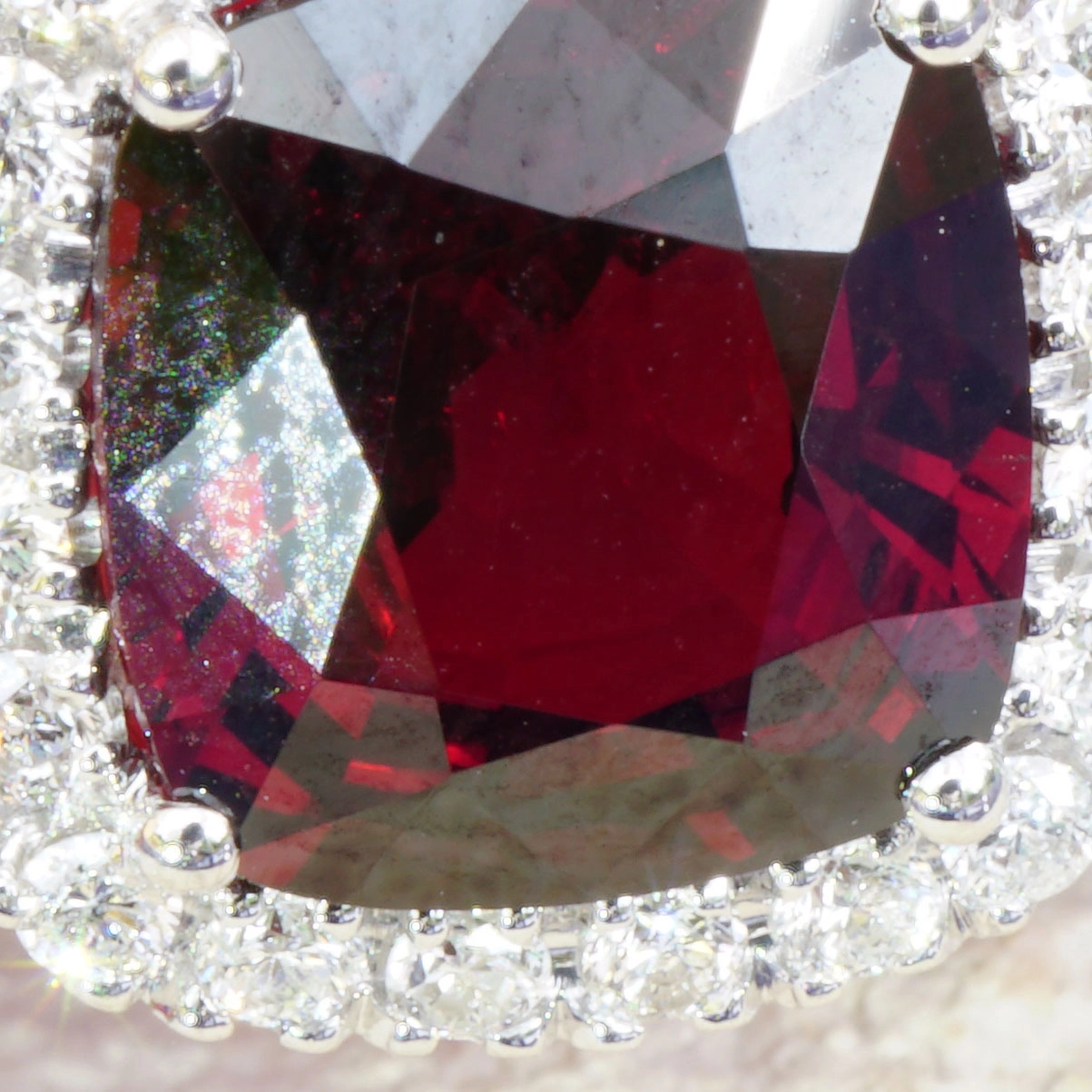 Spinell Diamant Collier 1.65 ct 0.40 ct Rot Burma 750er Weissgold...unglaubliche Lichtbrechung und B