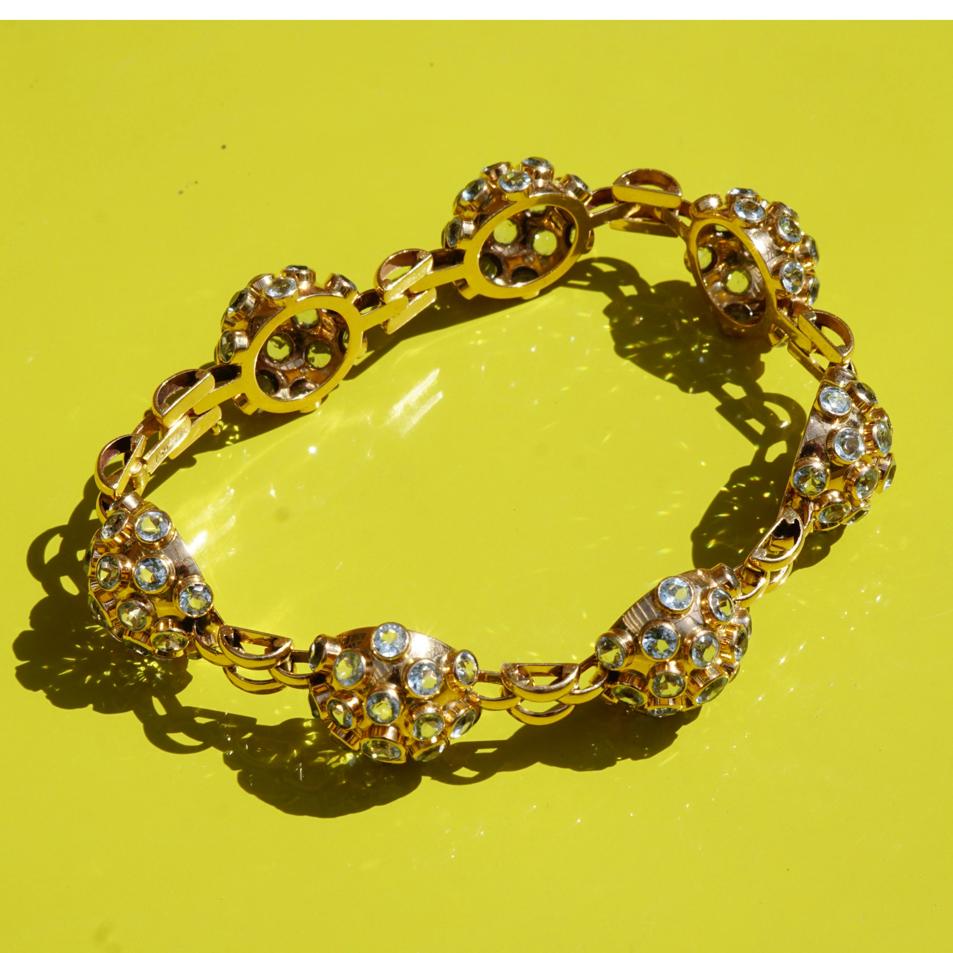 Glieder Armband mit Blautopasen Vintage 60er Jahre tolles Igel Design 750er Rosegold