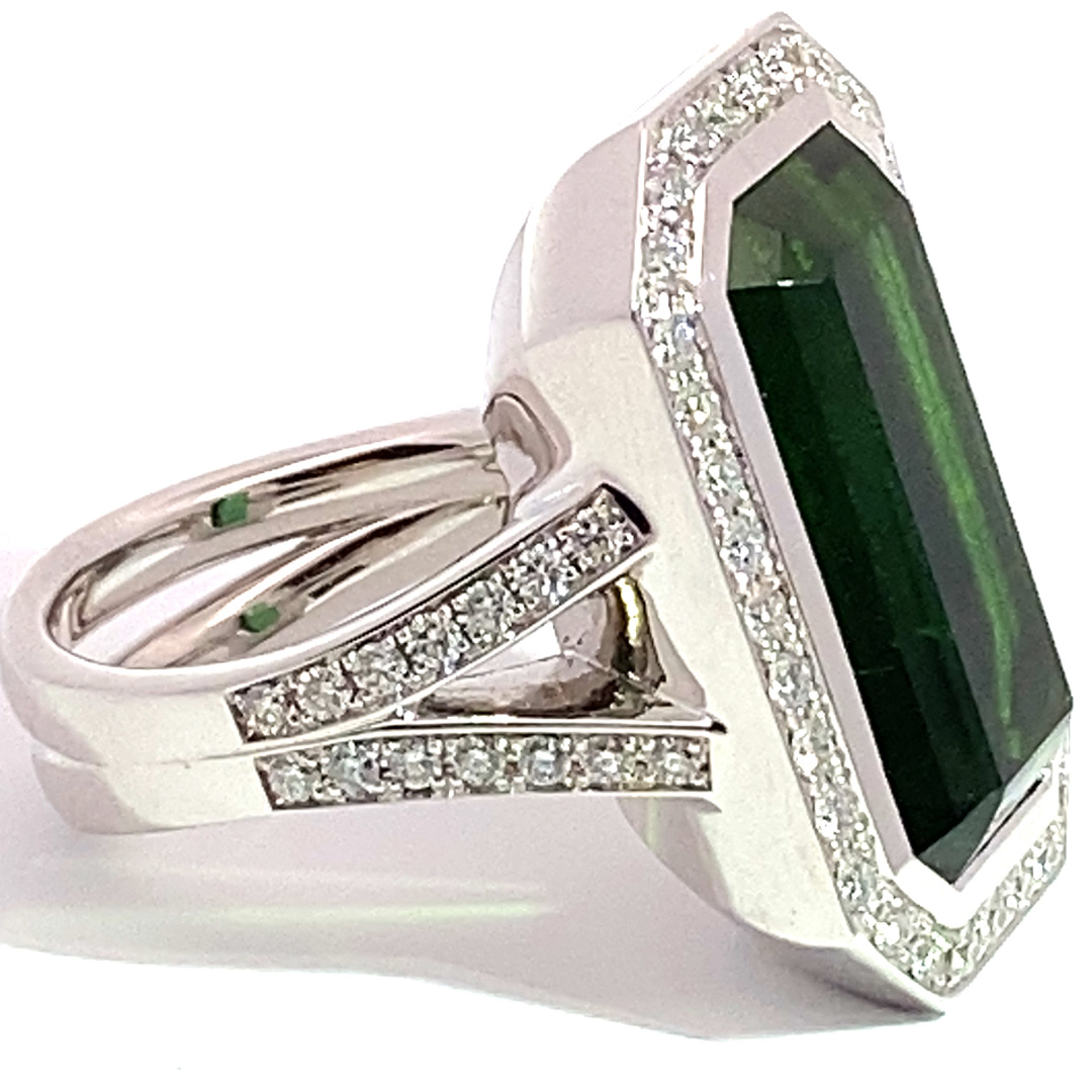 Statement Ring mit Brillanten und Turmalin Grün Augenrein aus Afghanistan 19.80 ct Investment Edelstein sehr feine Farbe 