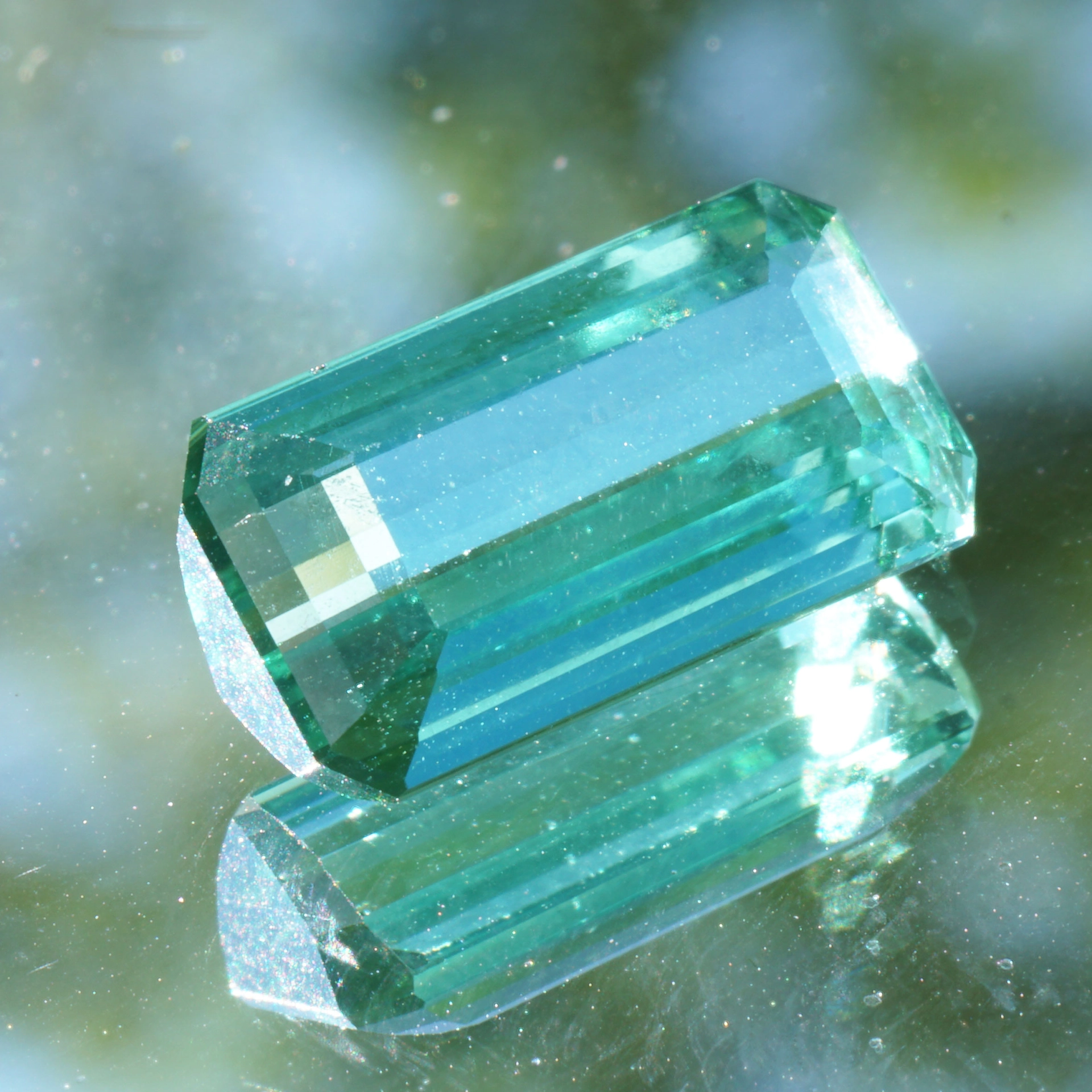 Turmalin türkisfarben afrika 3.50 ct lupenrein 11,5 x 6,1 x 4,2 mm Topbrillanz