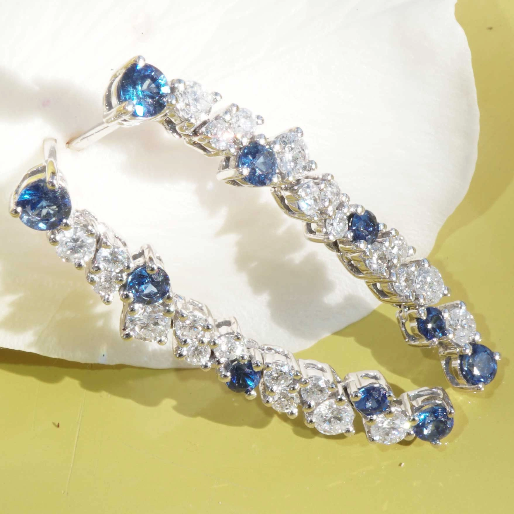 Saphir Brillant Ohrhänger 750er Weissgold 0.50 ct 0.56 ct ...unlimited Glory....tolles Design